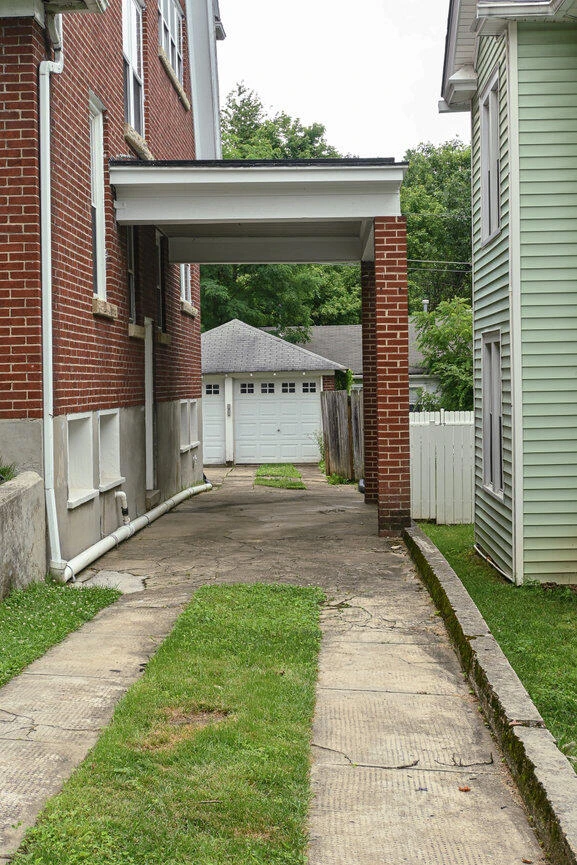 1002 Mccormick BLVD - Photo 4