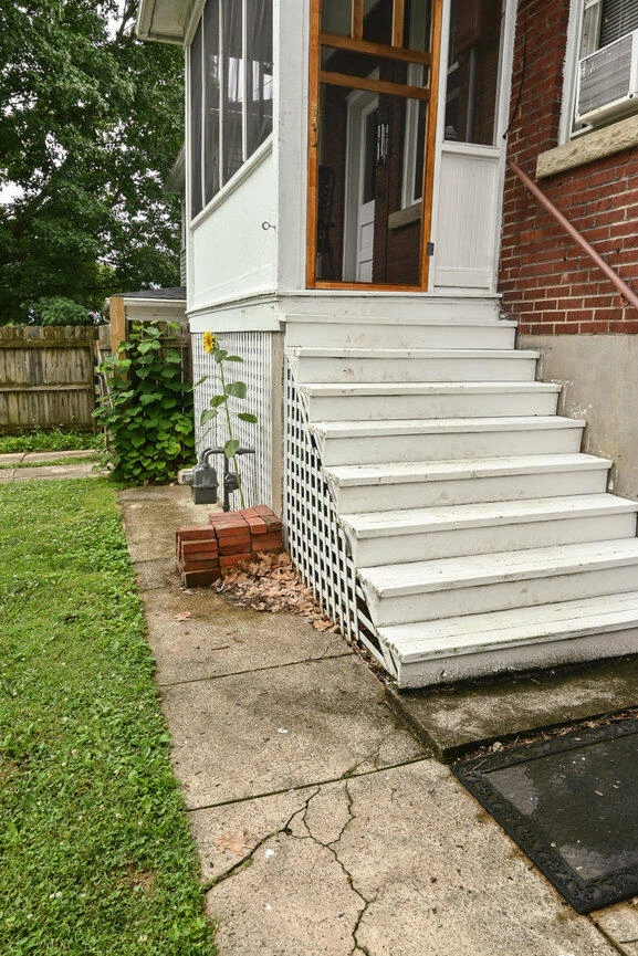 1002 Mccormick BLVD - Photo 7
