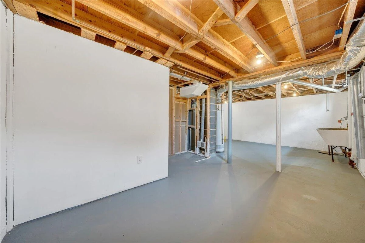 1745 Morwanda ST NW - Photo 38
