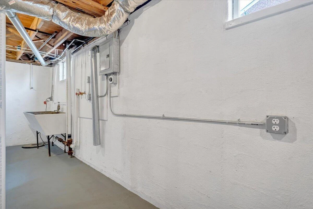1745 Morwanda ST NW - Photo 40