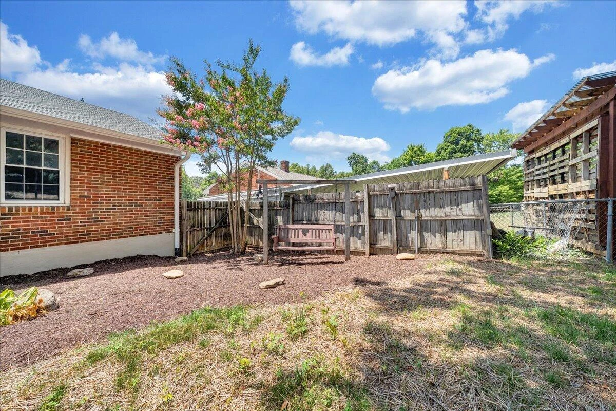1745 Morwanda ST NW - Photo 43