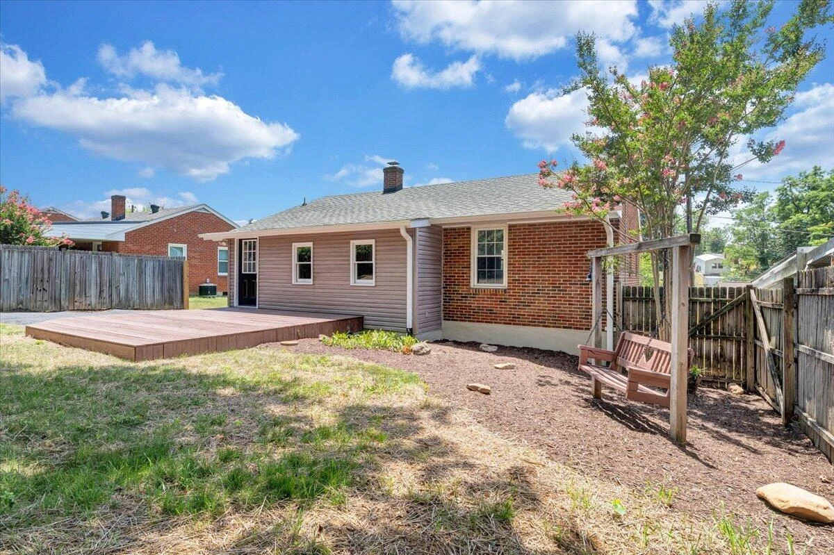 1745 Morwanda ST NW - Photo 49