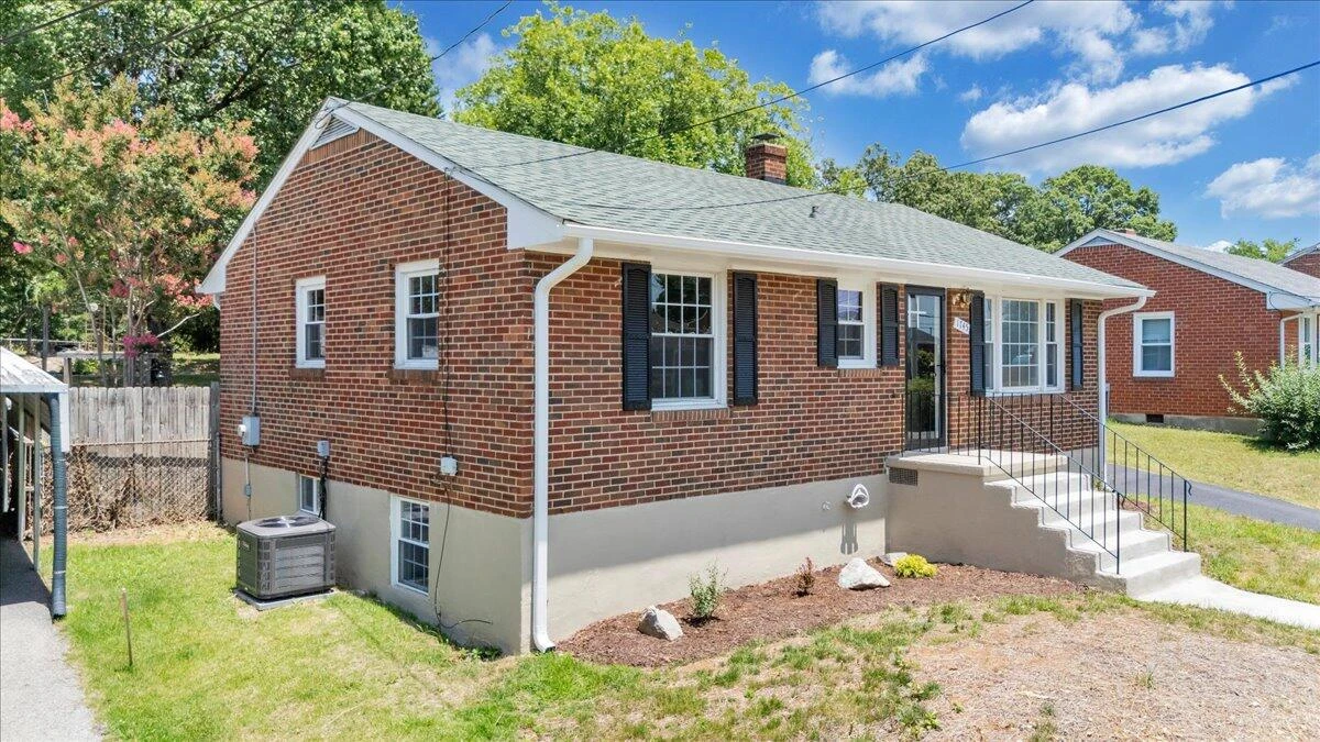 1745 Morwanda ST NW - Photo 58