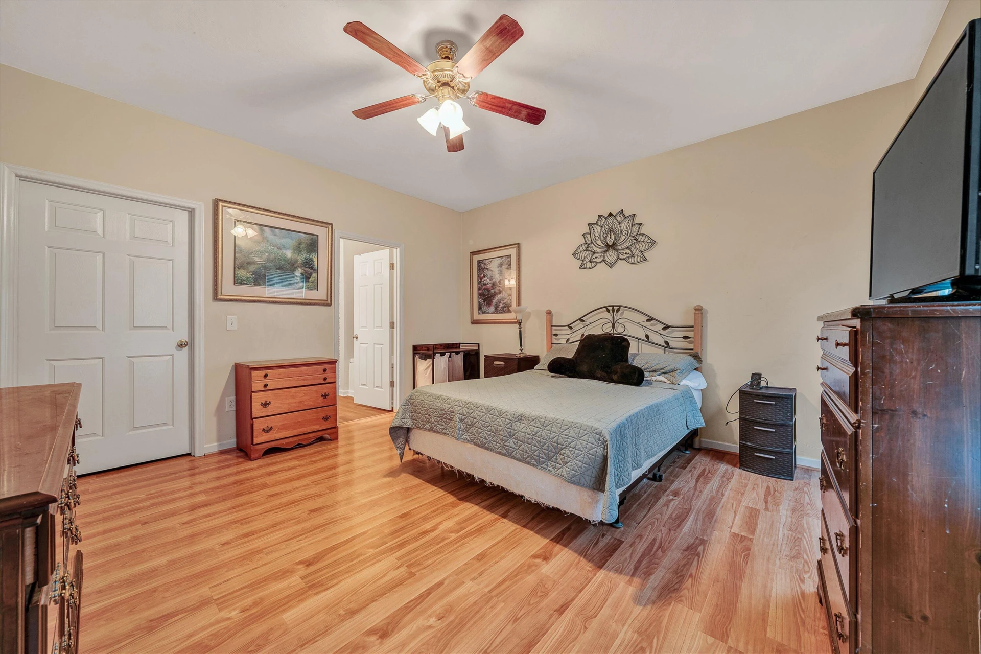 6602 Hartman CT - Photo 17