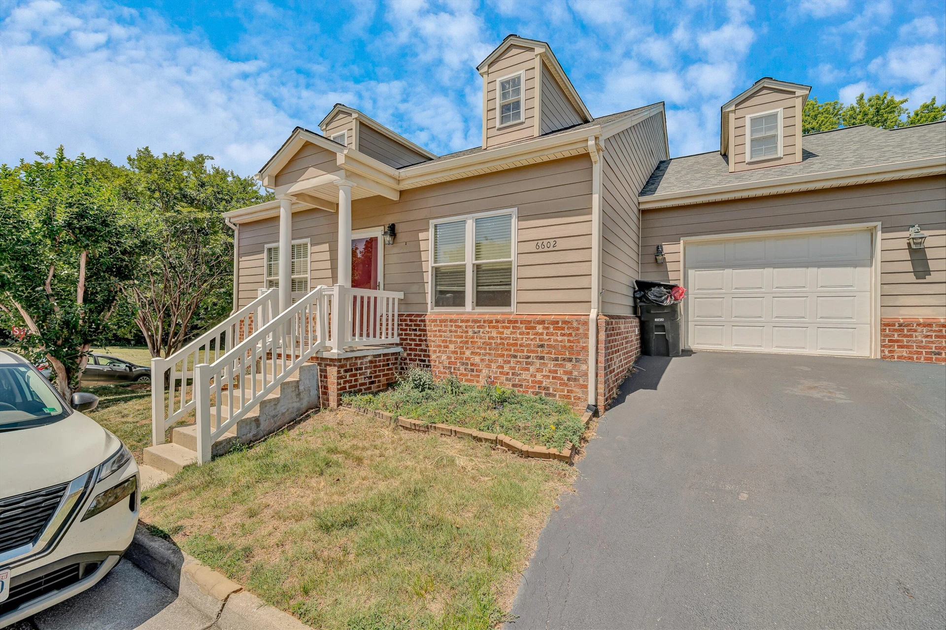 6602 Hartman CT - Photo 2