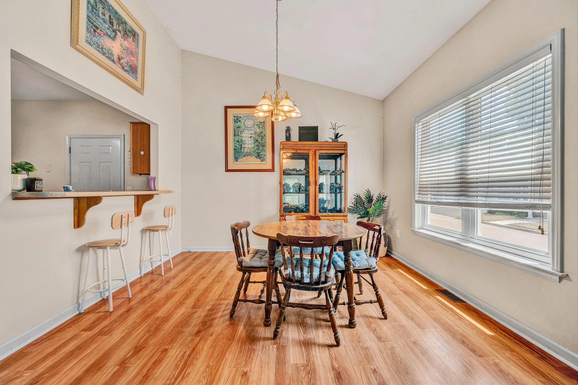 6602 Hartman CT - Photo 7