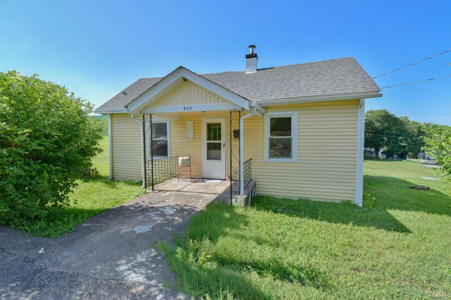 403 W King ST