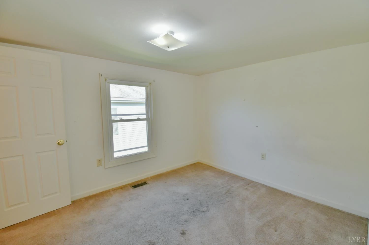 403 W King ST - Photo 10