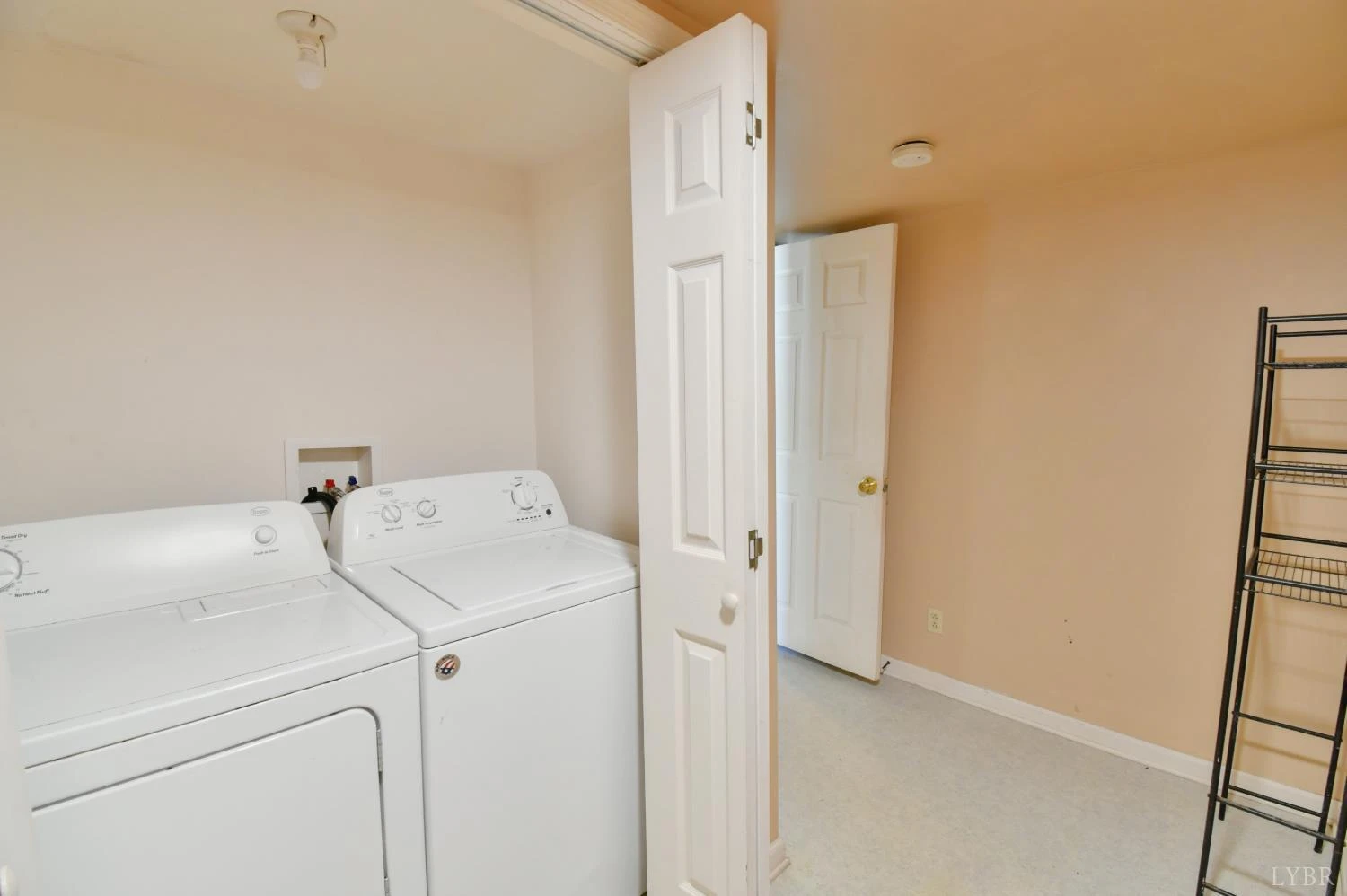 403 W King ST - Photo 13