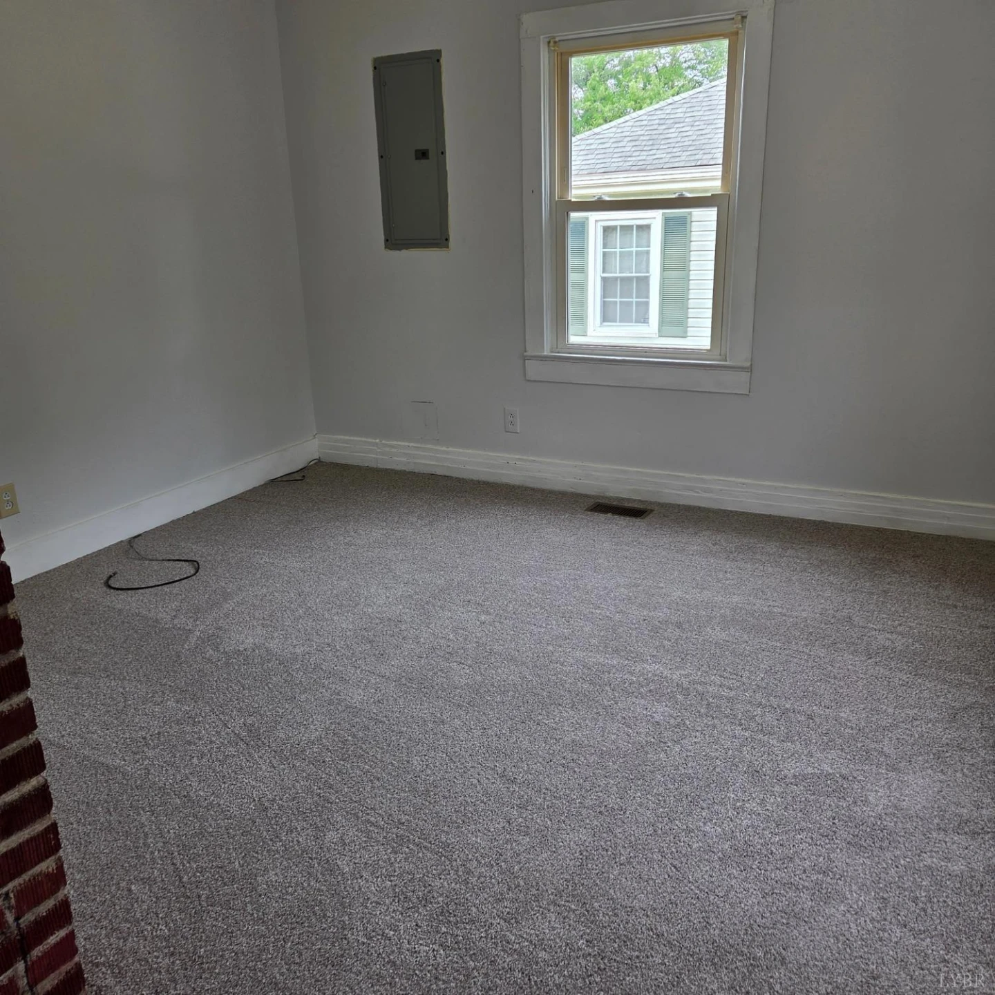 403 W King ST - Photo 21