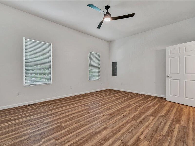 2332 Delaware AVE NW - Photo 20