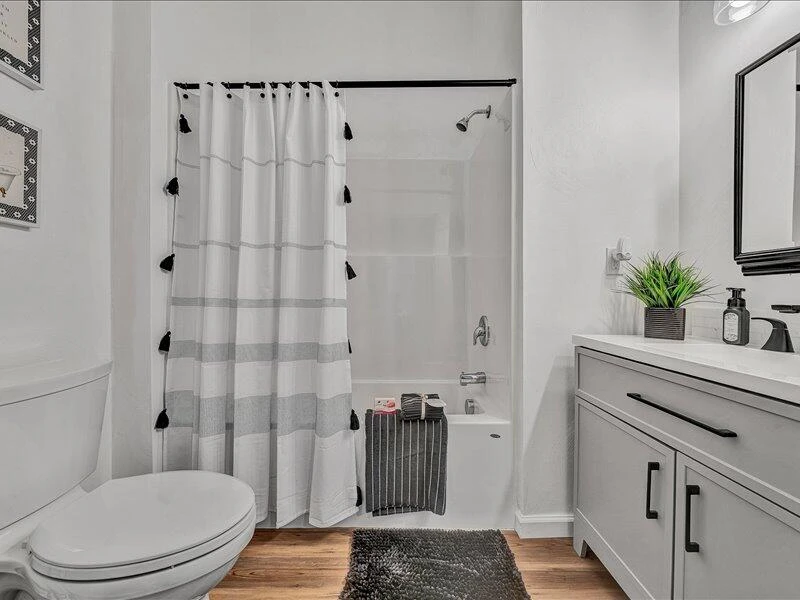 2332 Delaware AVE NW - Photo 22