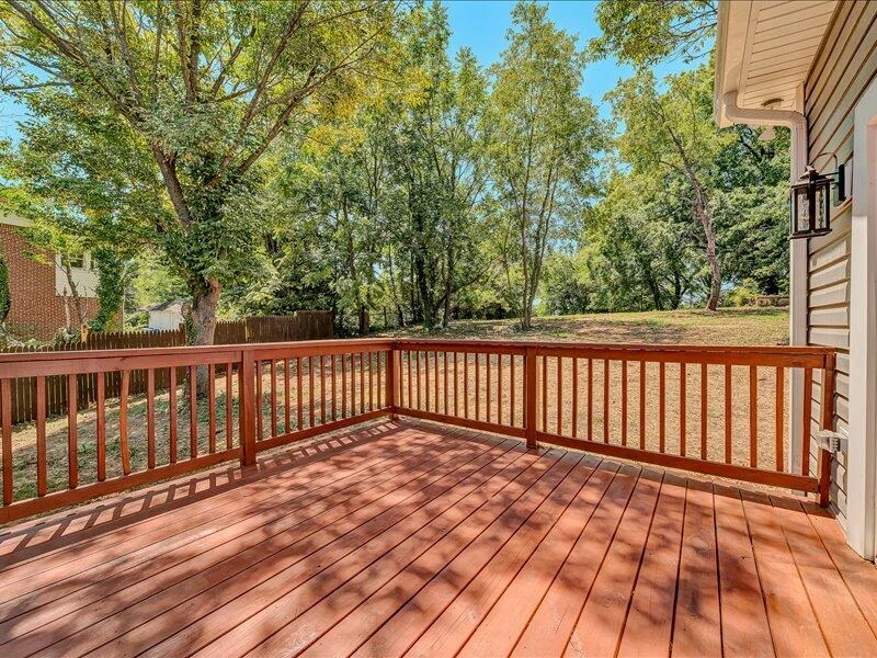 2332 Delaware AVE NW - Photo 27