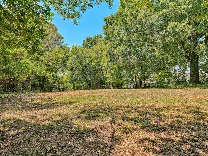 2332 Delaware AVE NW - Photo 28
