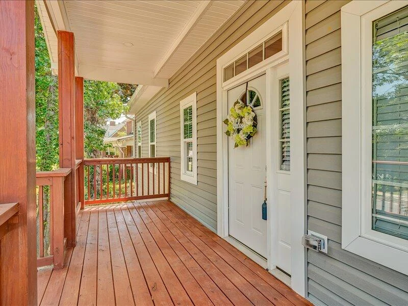 2332 Delaware AVE NW - Photo 4