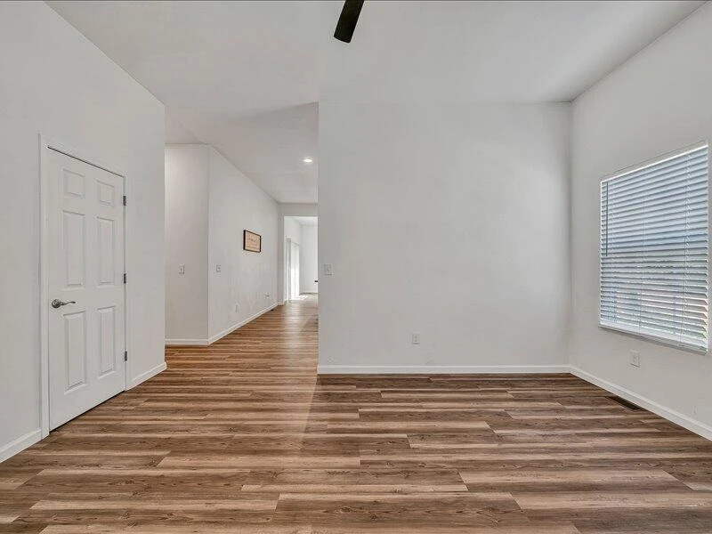 2332 Delaware AVE NW - Photo 7