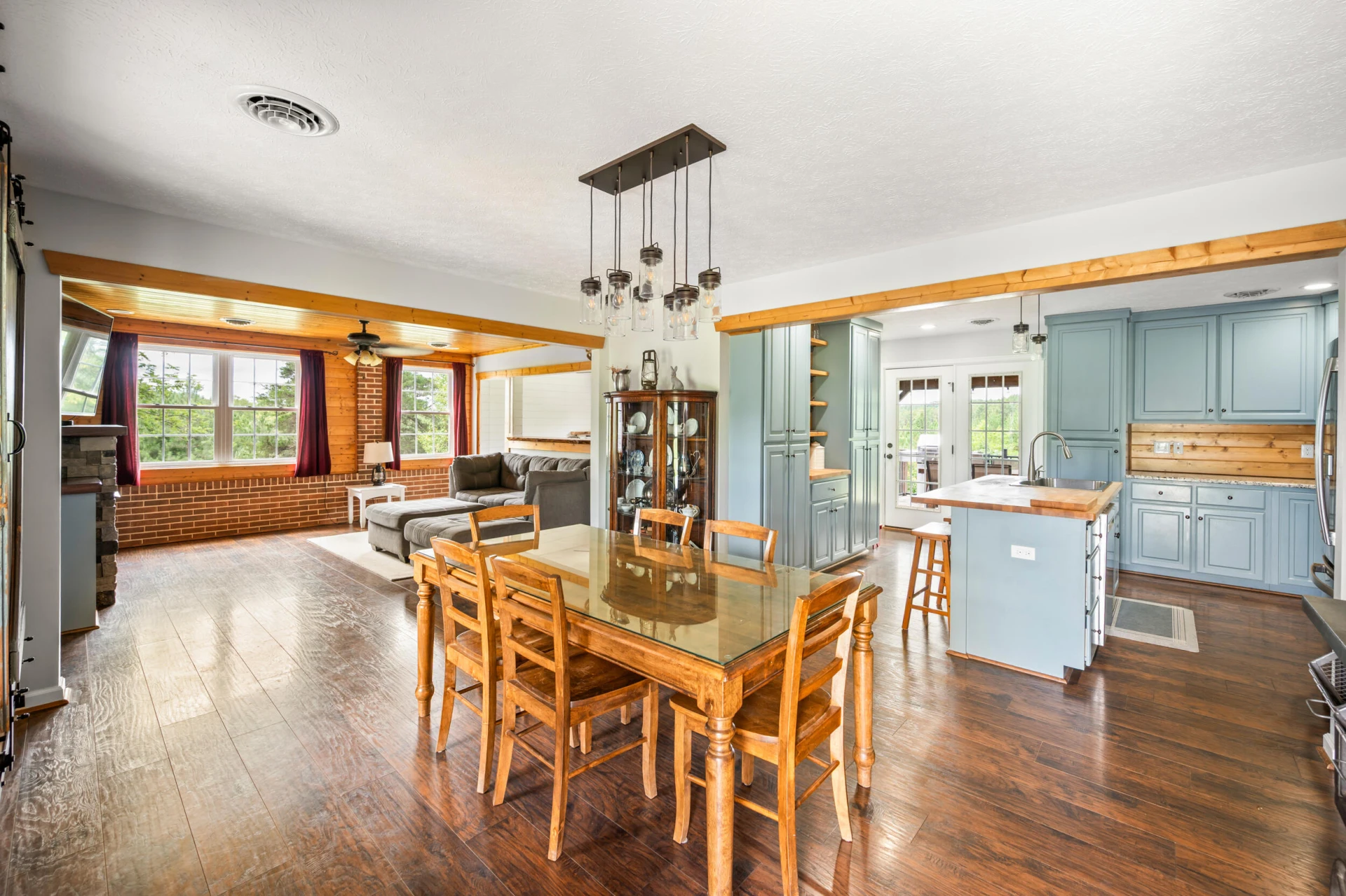 1361 Homeplace RD - Photo 5