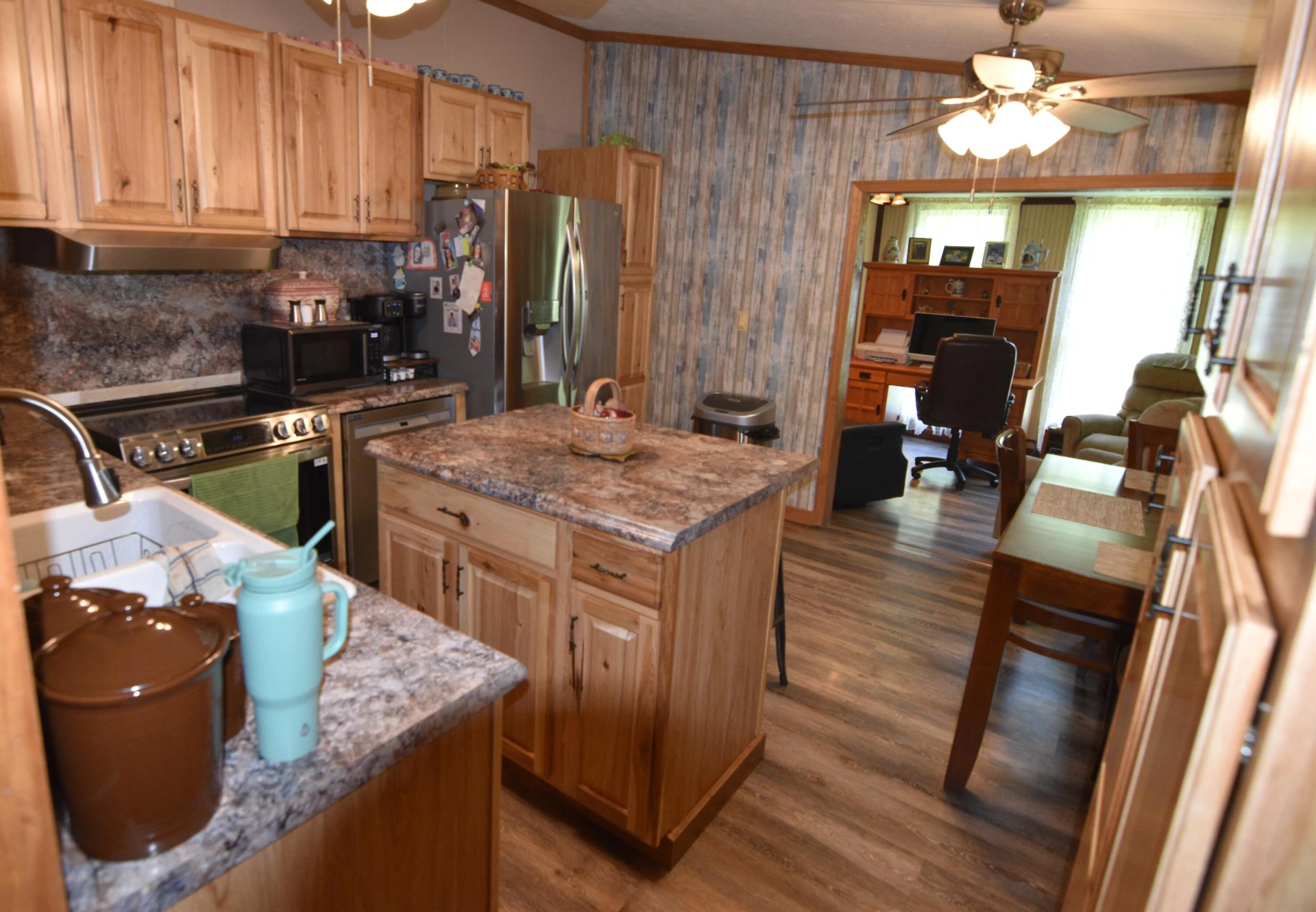 326 Rogers RD - Photo 18