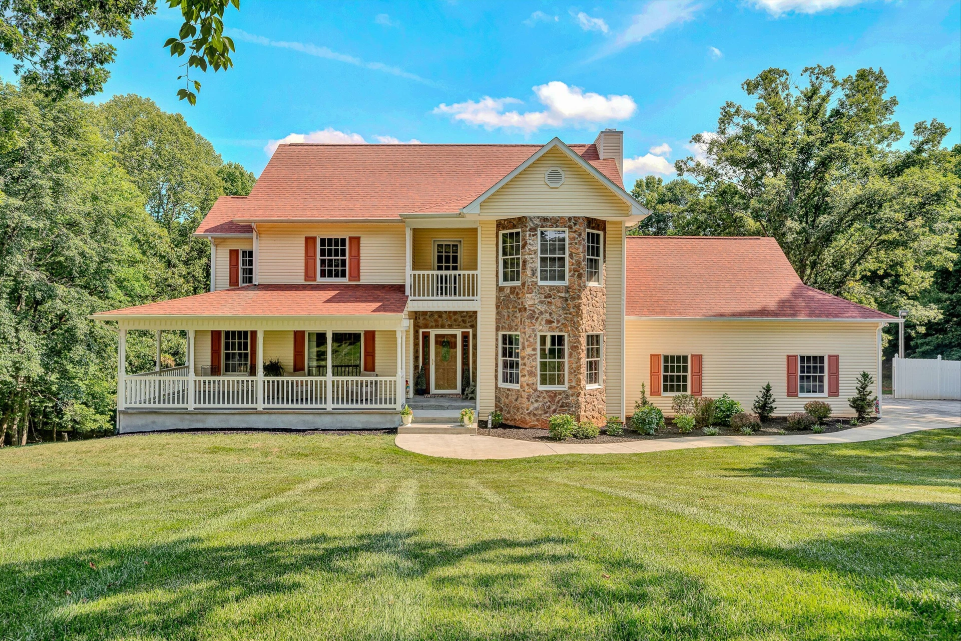 419 Willowood DR
