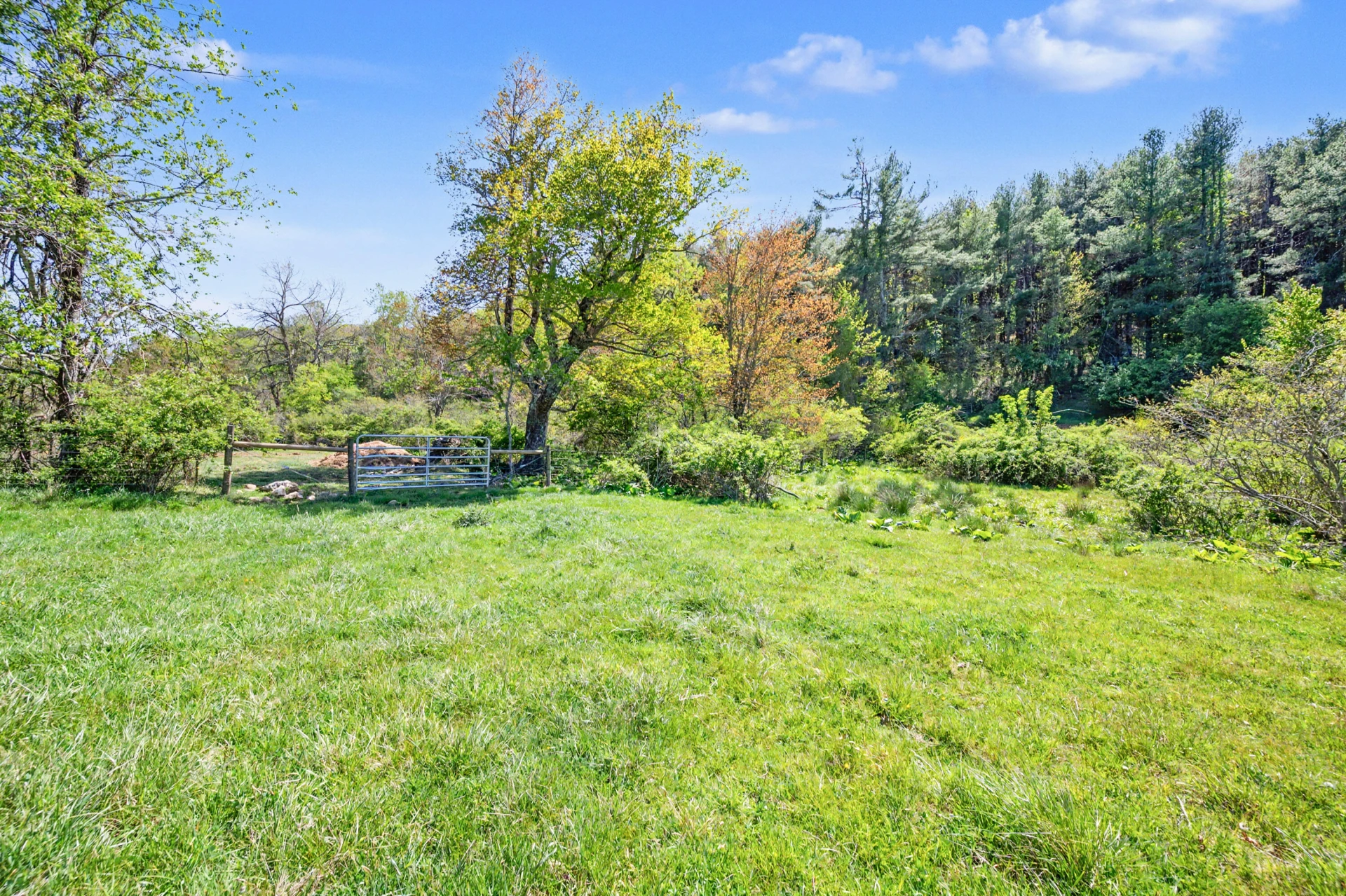 1370 Graysville RD SE - Photo 9