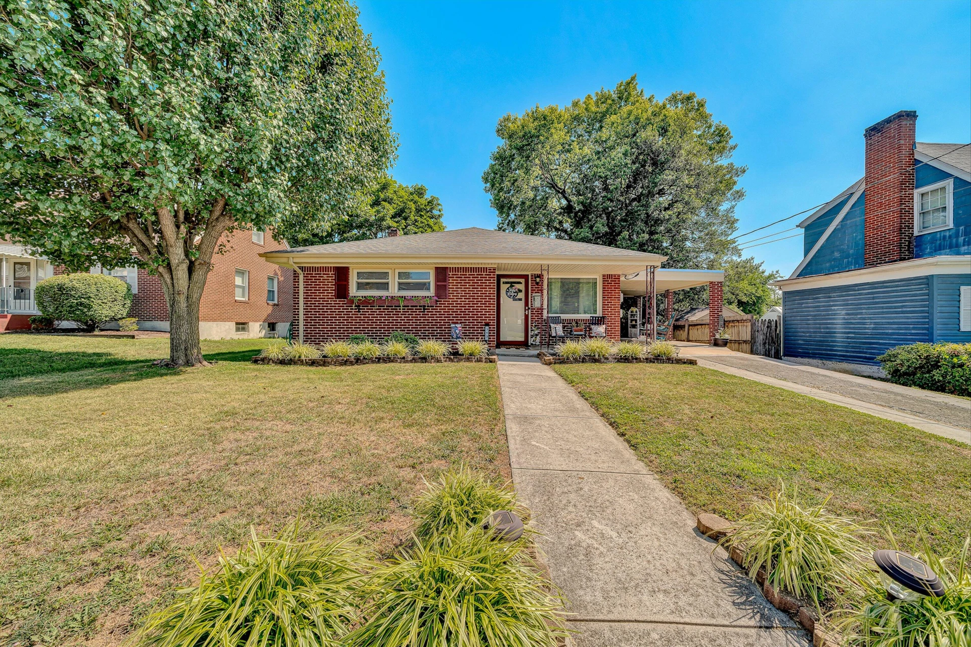 313 E Madison AVE - Photo 11