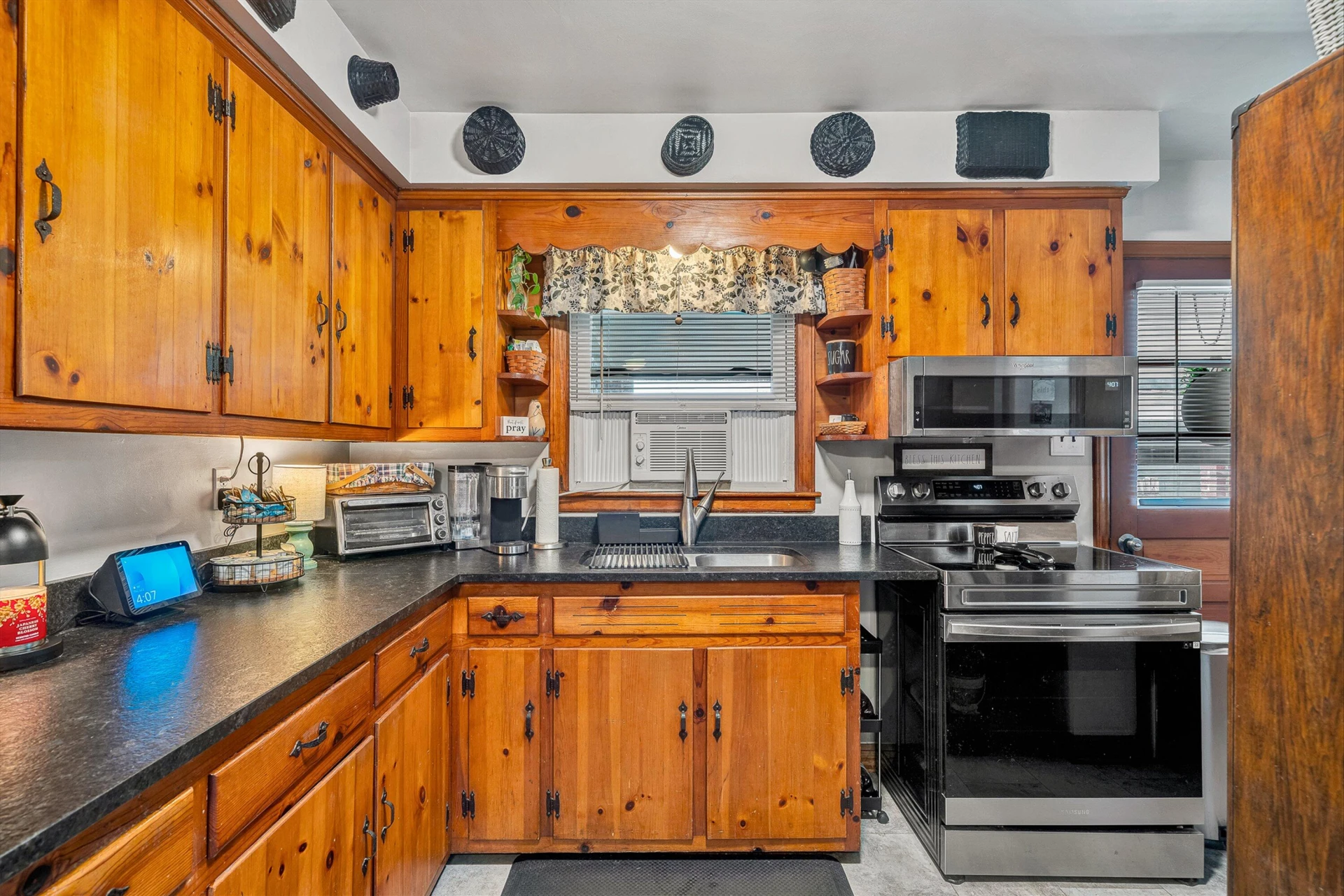 313 E Madison AVE - Photo 13