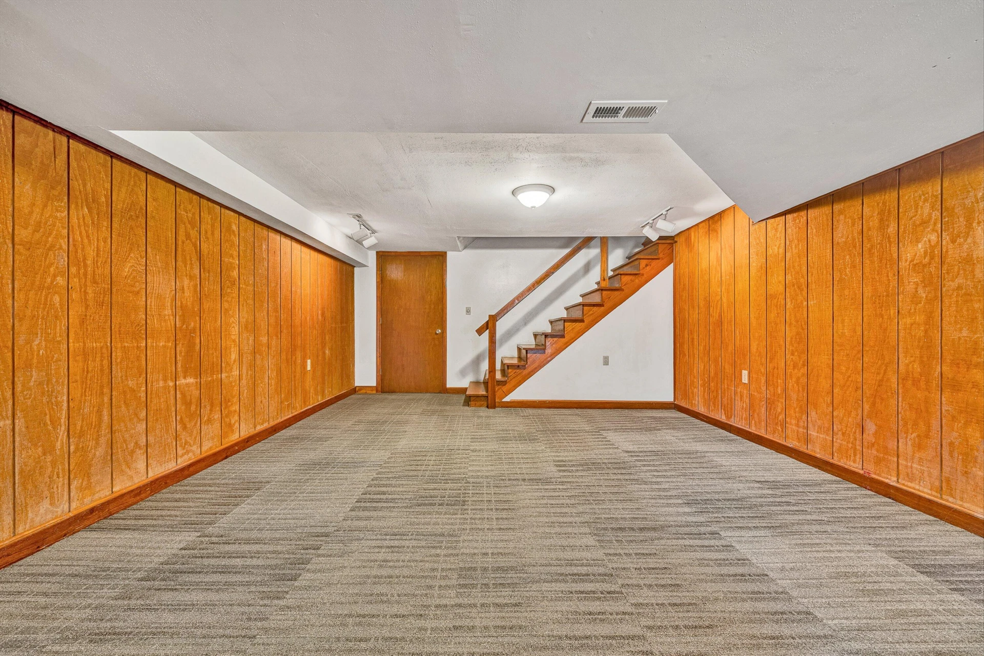313 E Madison AVE - Photo 18