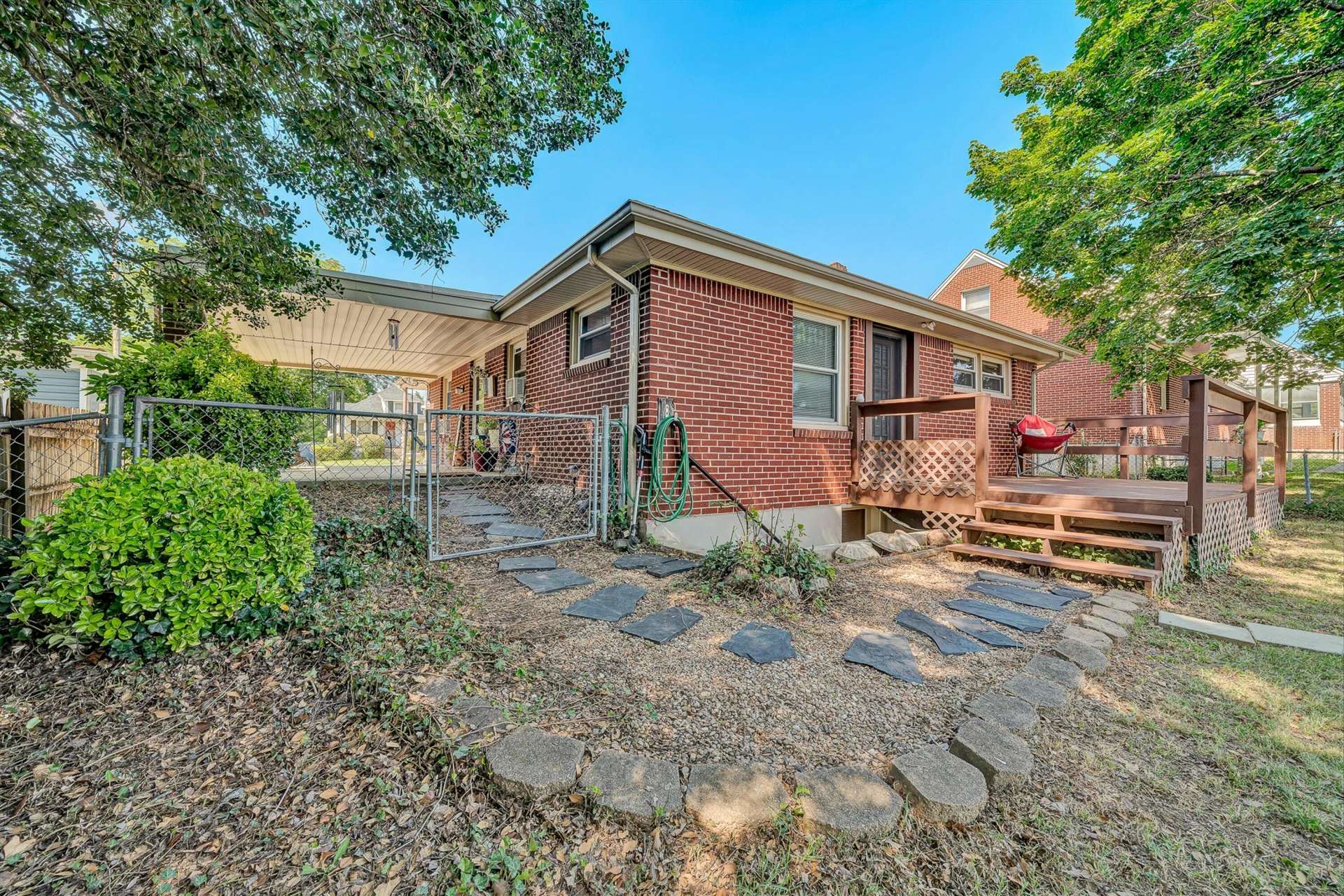 313 E Madison AVE - Photo 21