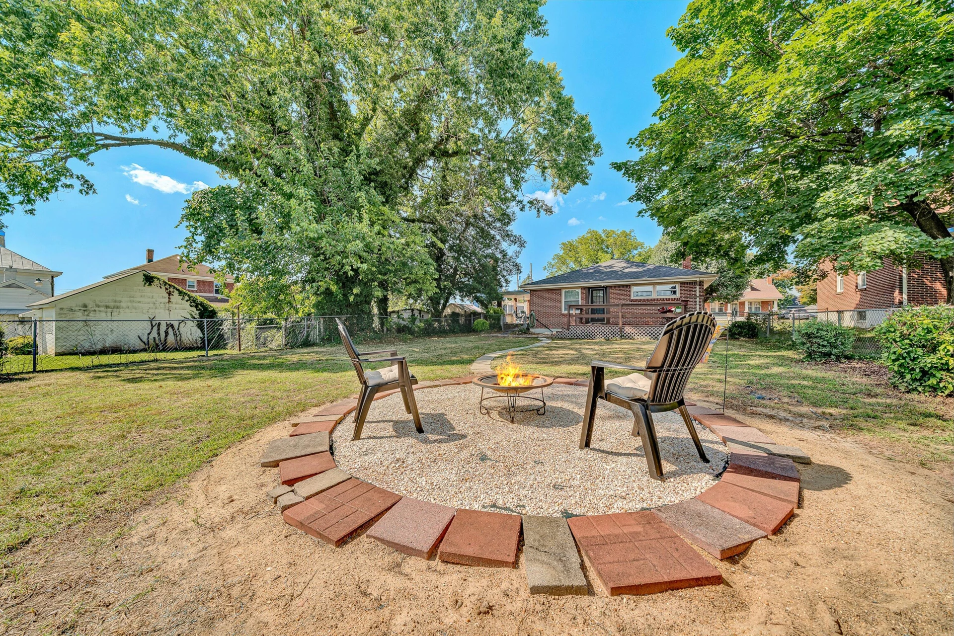 313 E Madison AVE - Photo 26
