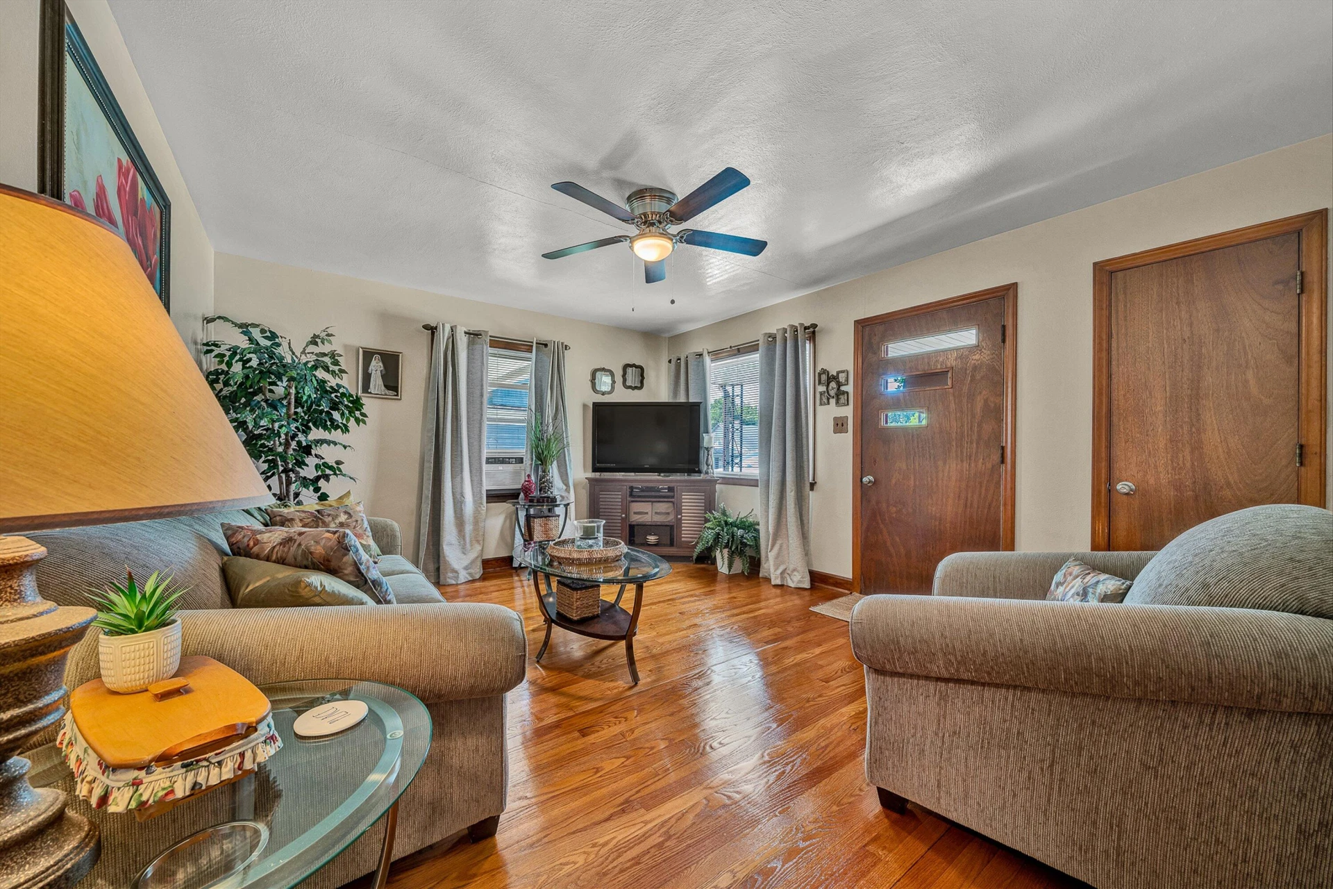313 E Madison AVE - Photo 3