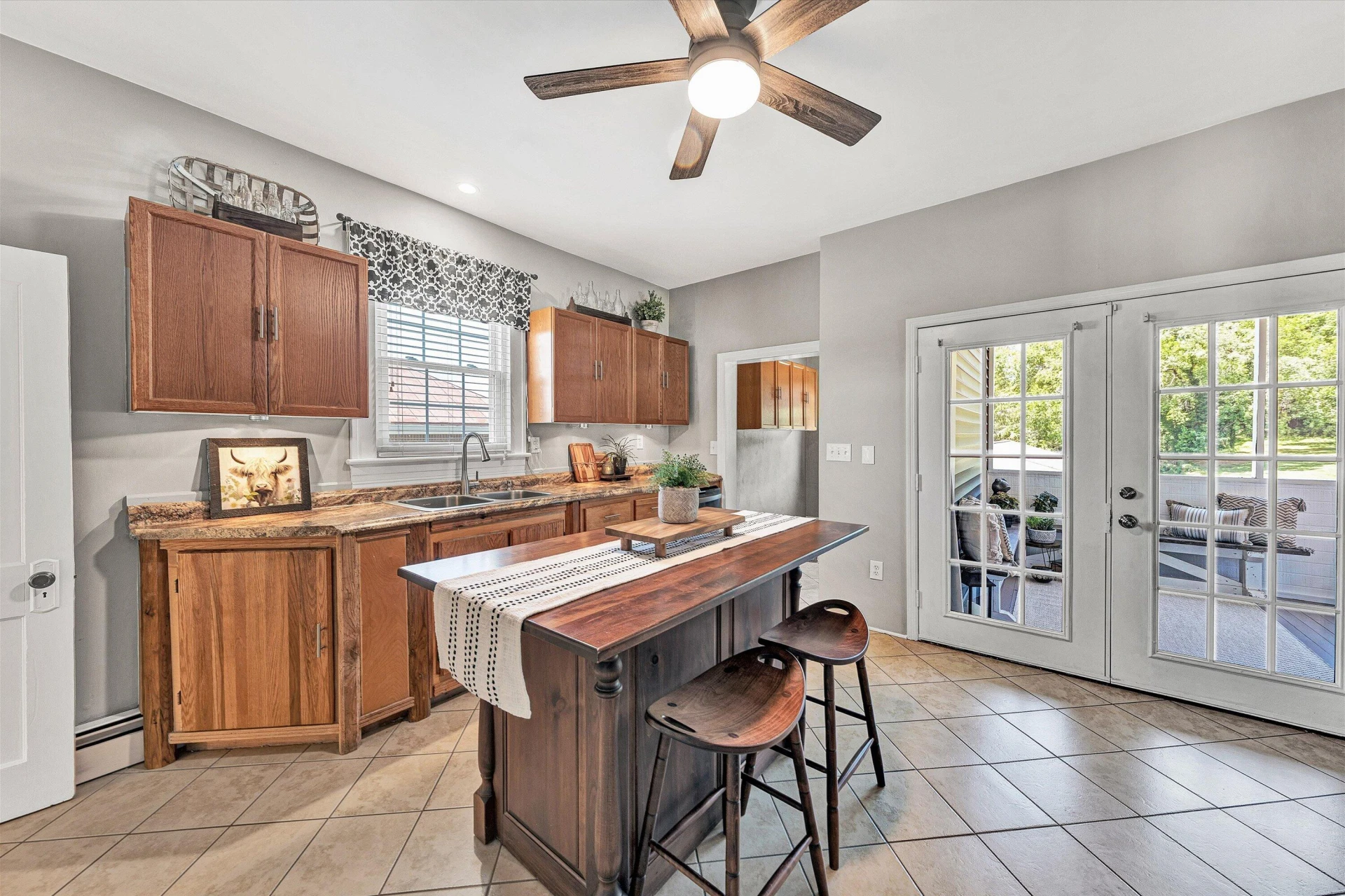 880 Washington AVE - Photo 15