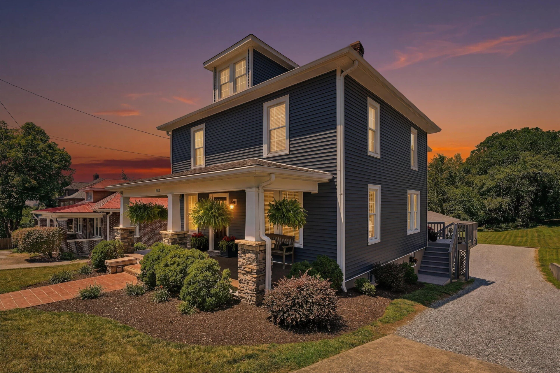 880 Washington AVE - Photo 2