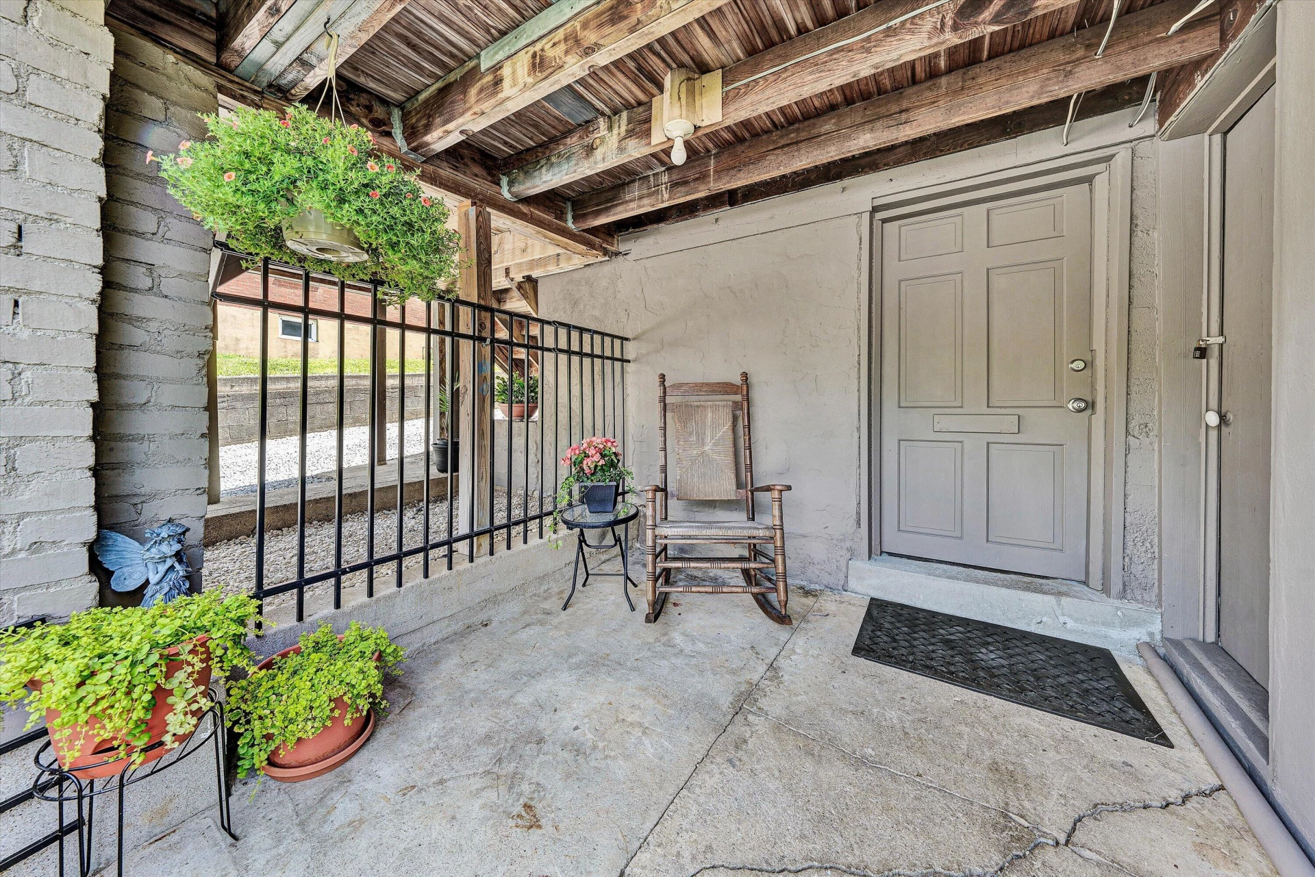 880 Washington AVE - Photo 33