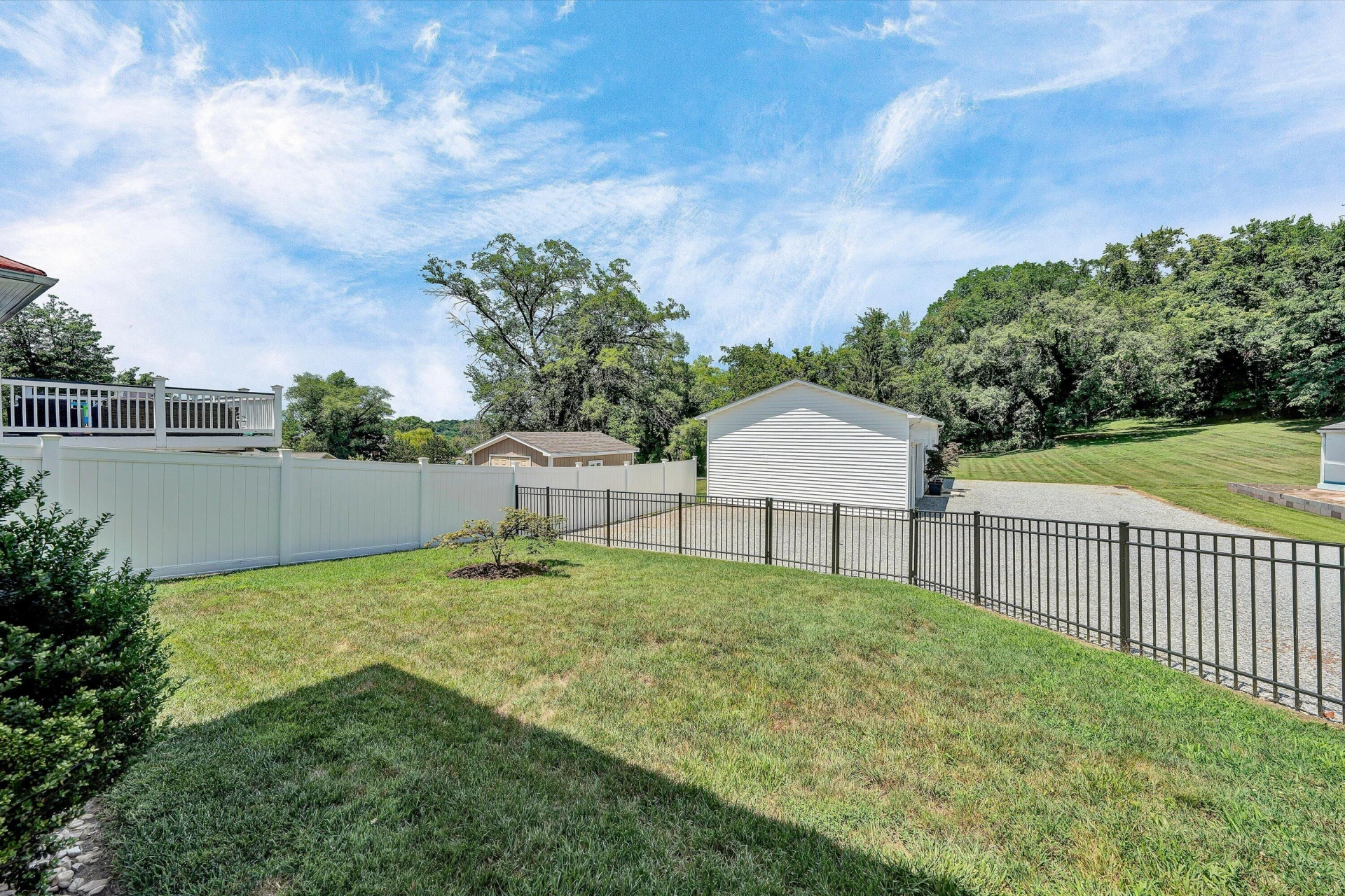 880 Washington AVE - Photo 36