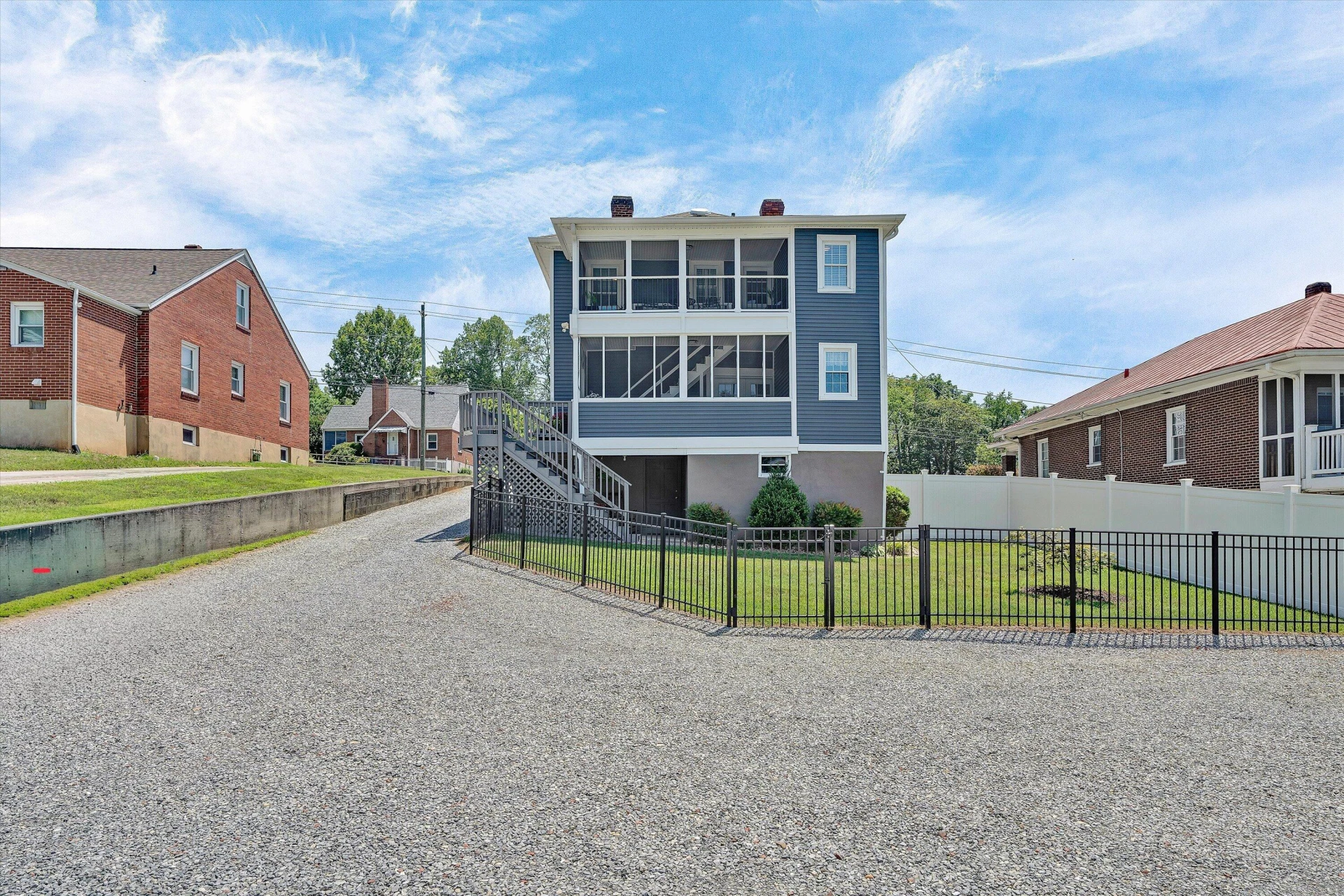 880 Washington AVE - Photo 37