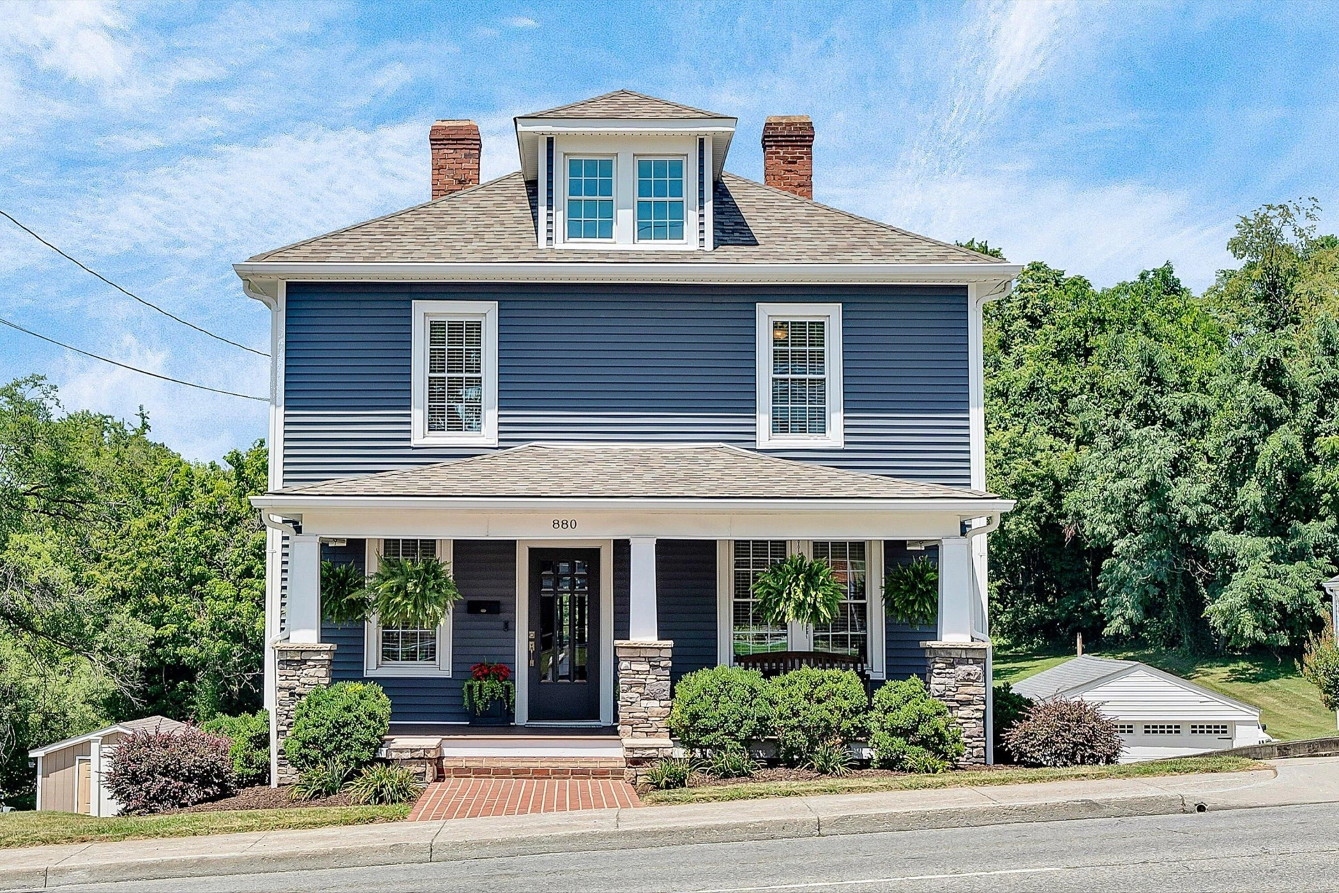 880 Washington AVE - Photo 4