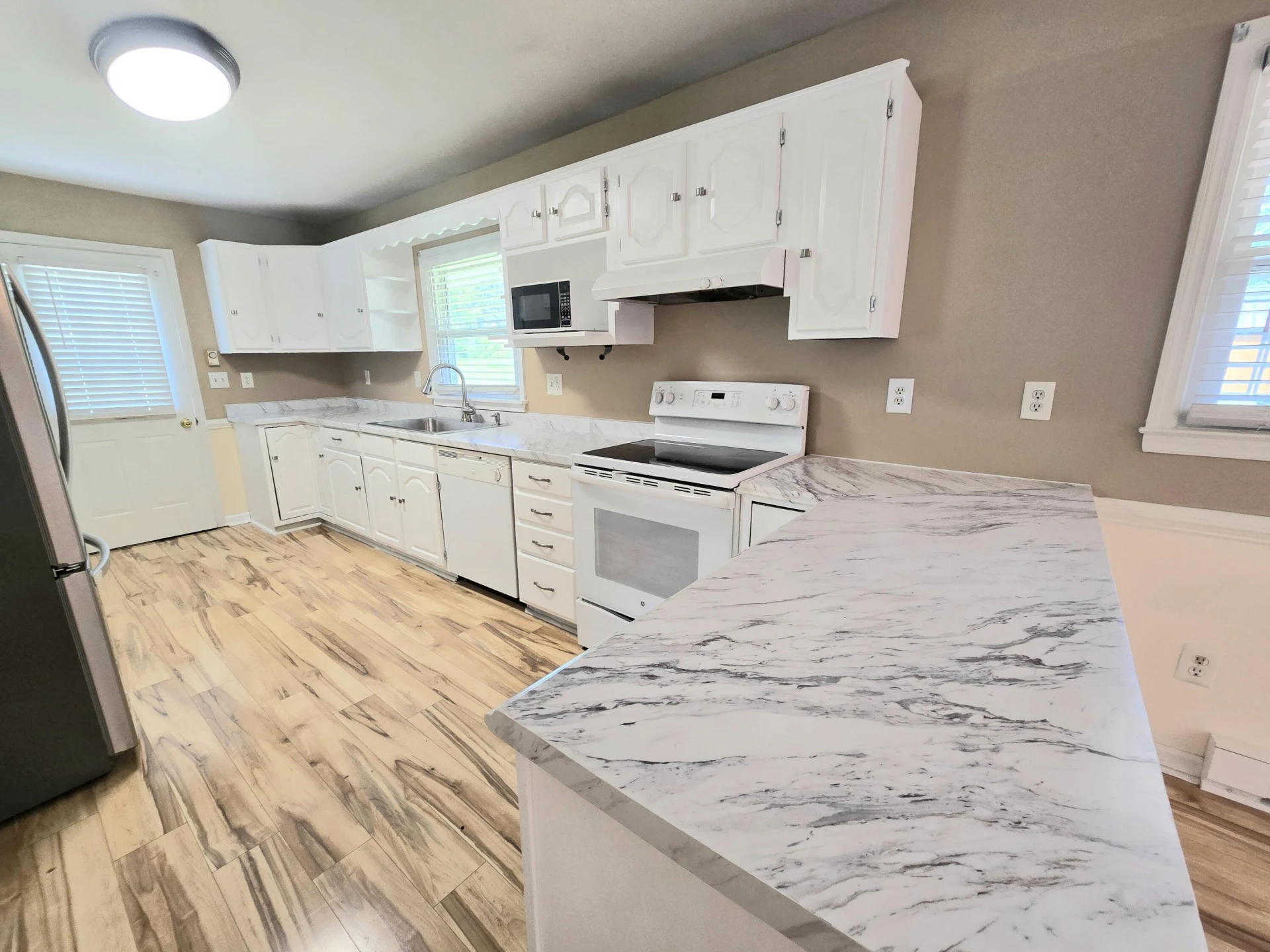 394 Craig Creek RD - Photo 4