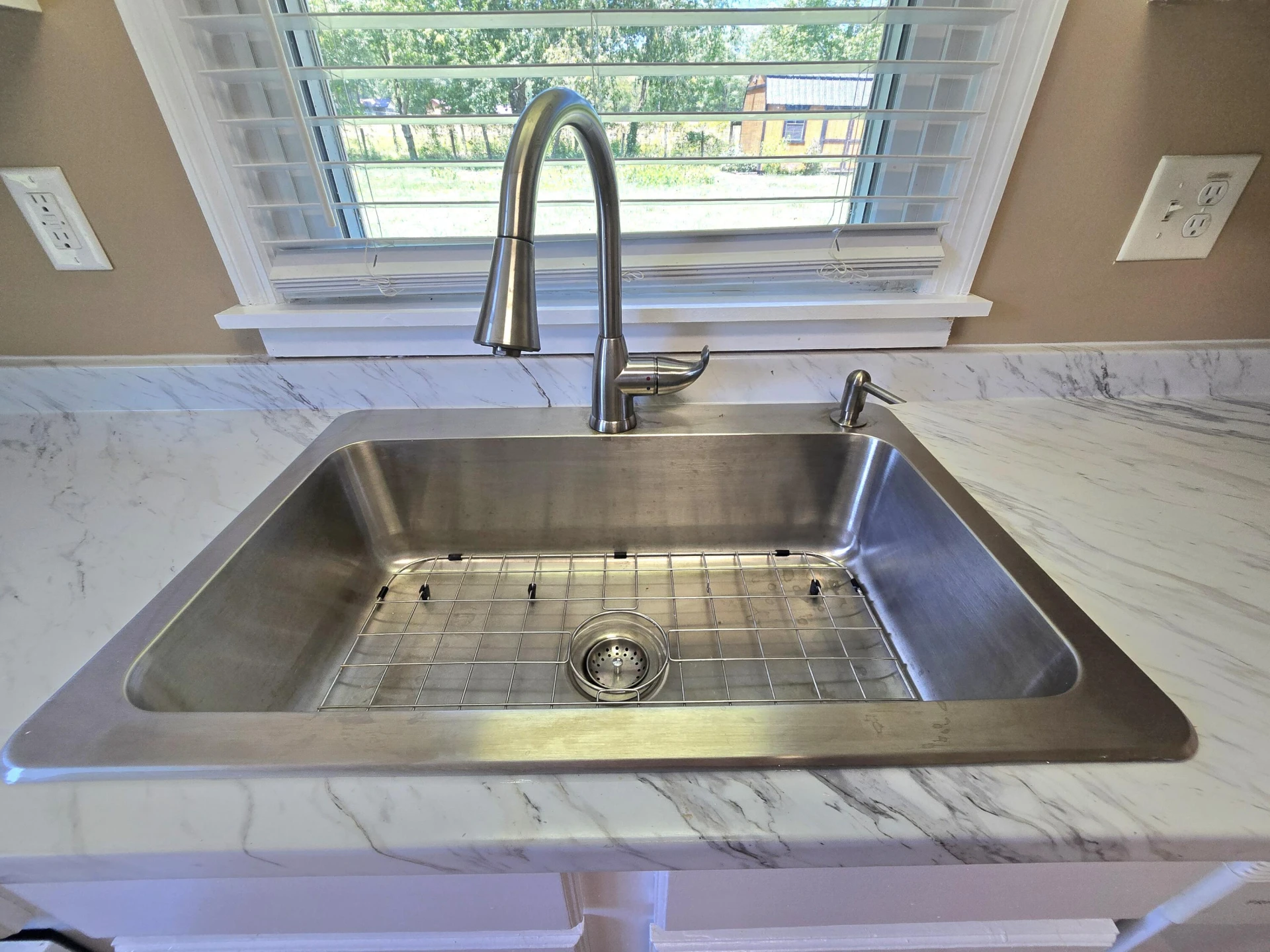 394 Craig Creek RD - Photo 5