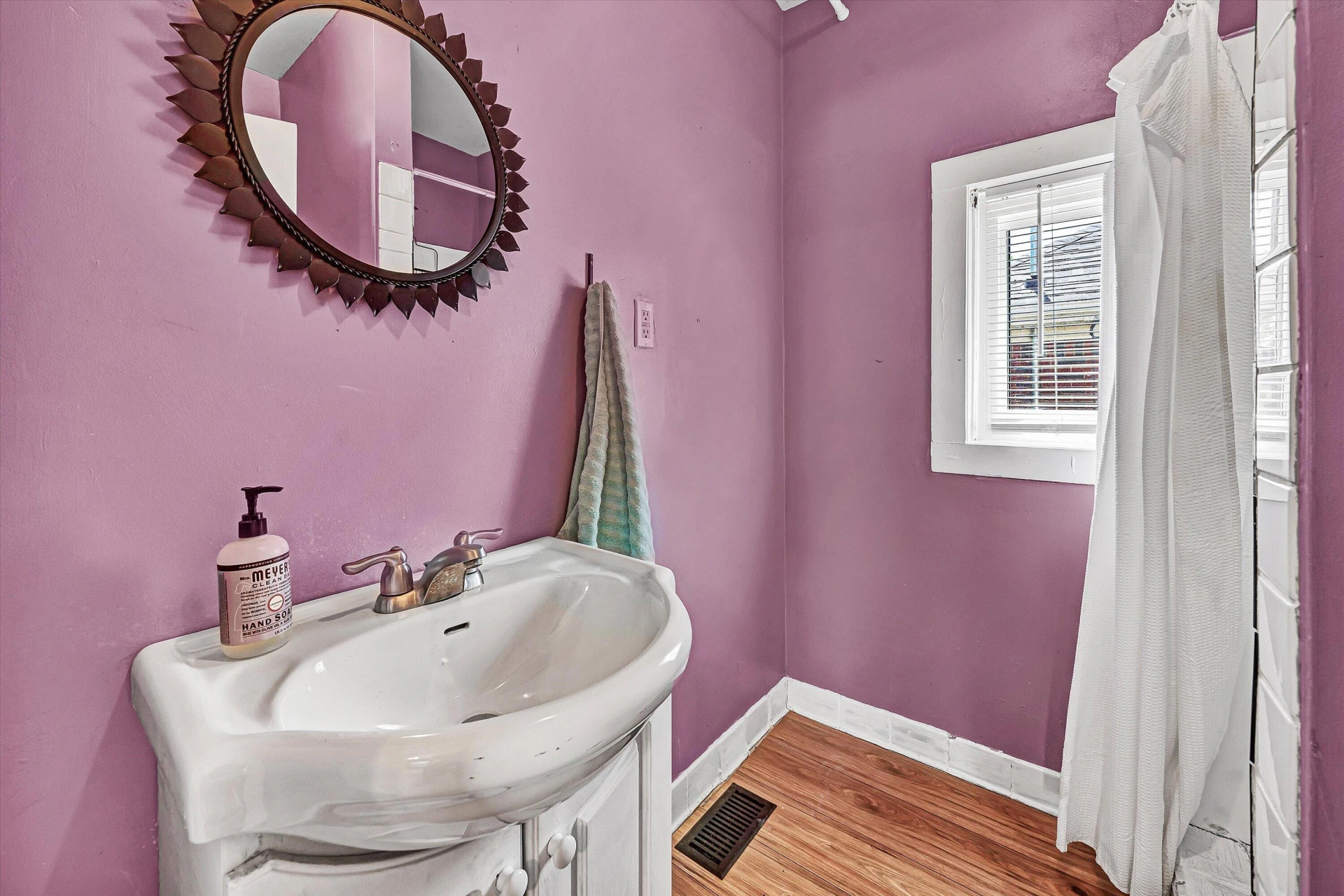 762 Arbutus AVE SE - Photo 11