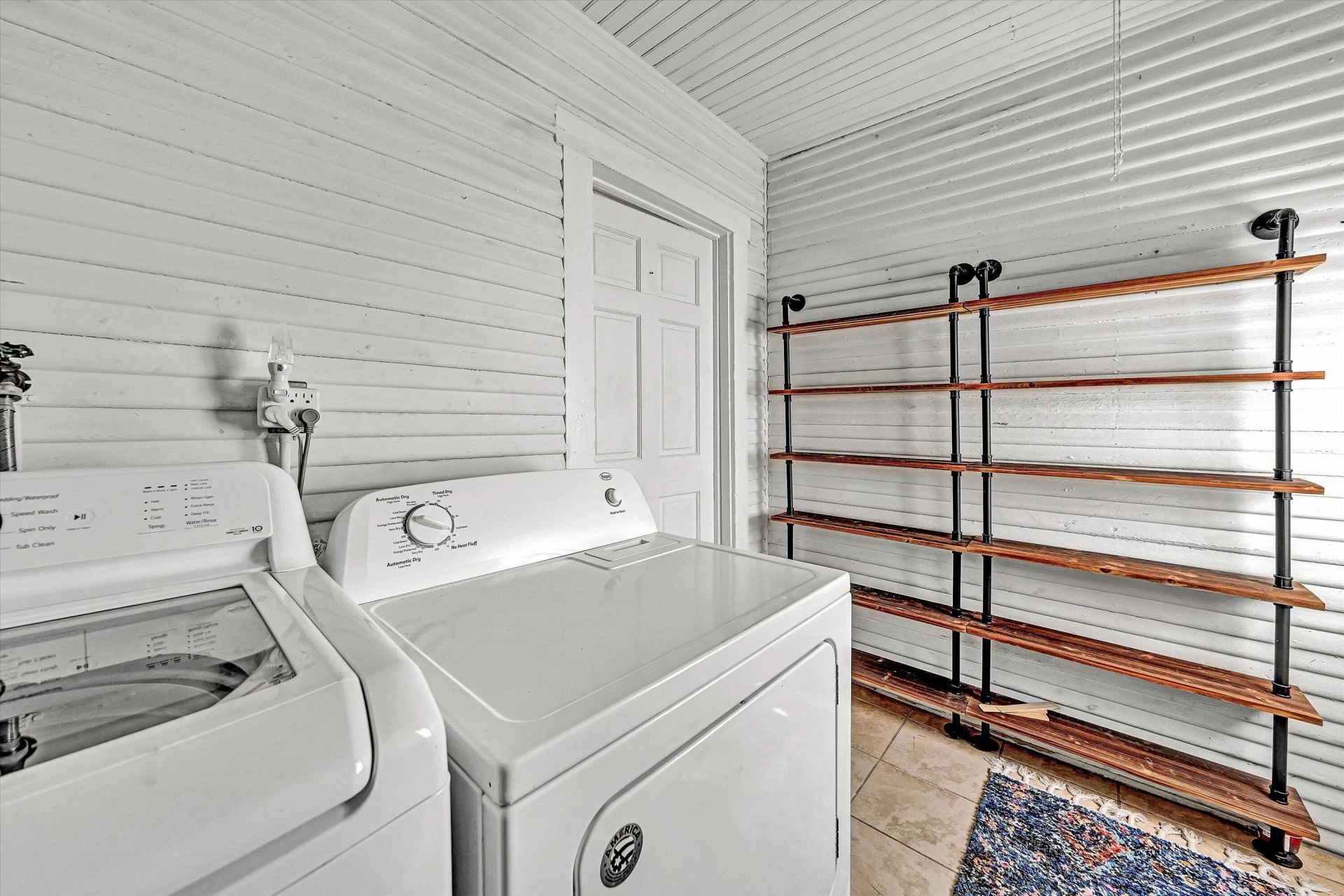 762 Arbutus AVE SE - Photo 13