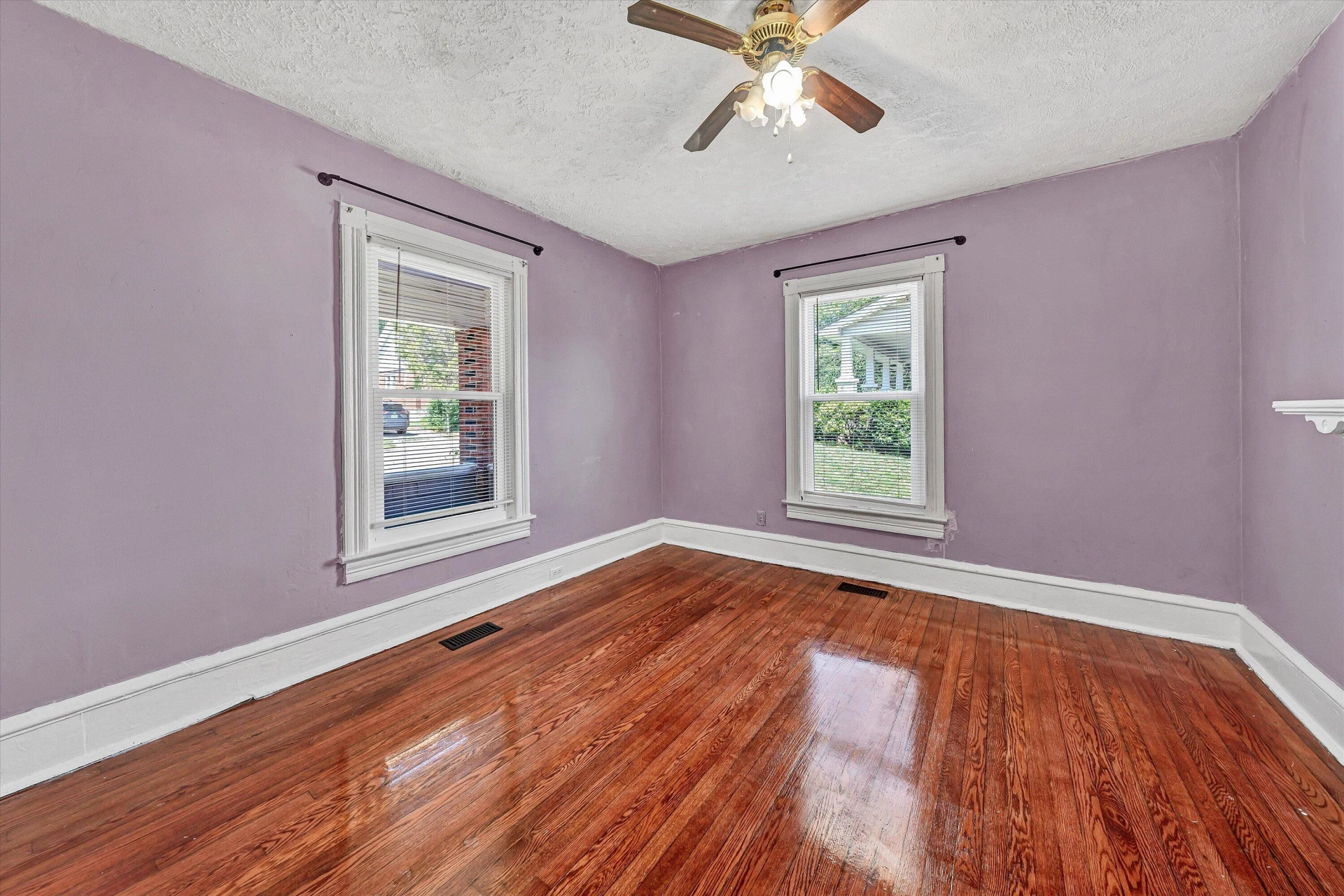 762 Arbutus AVE SE - Photo 7