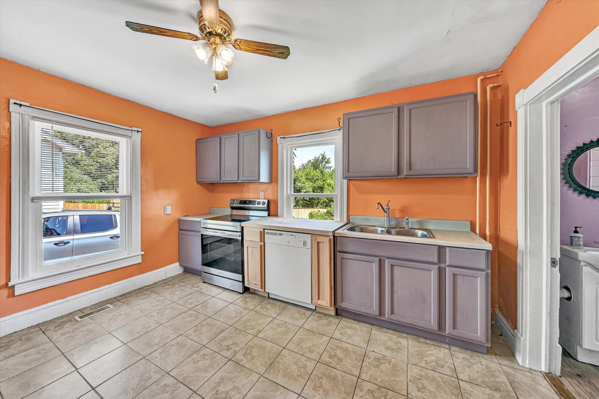 762 Arbutus AVE SE - Photo 9