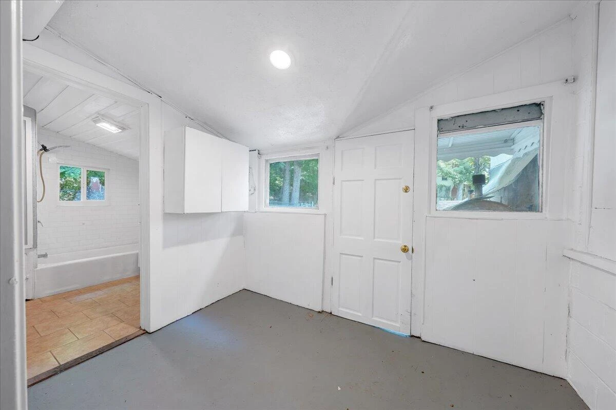 4331 Yellow Mountain RD - Photo 11