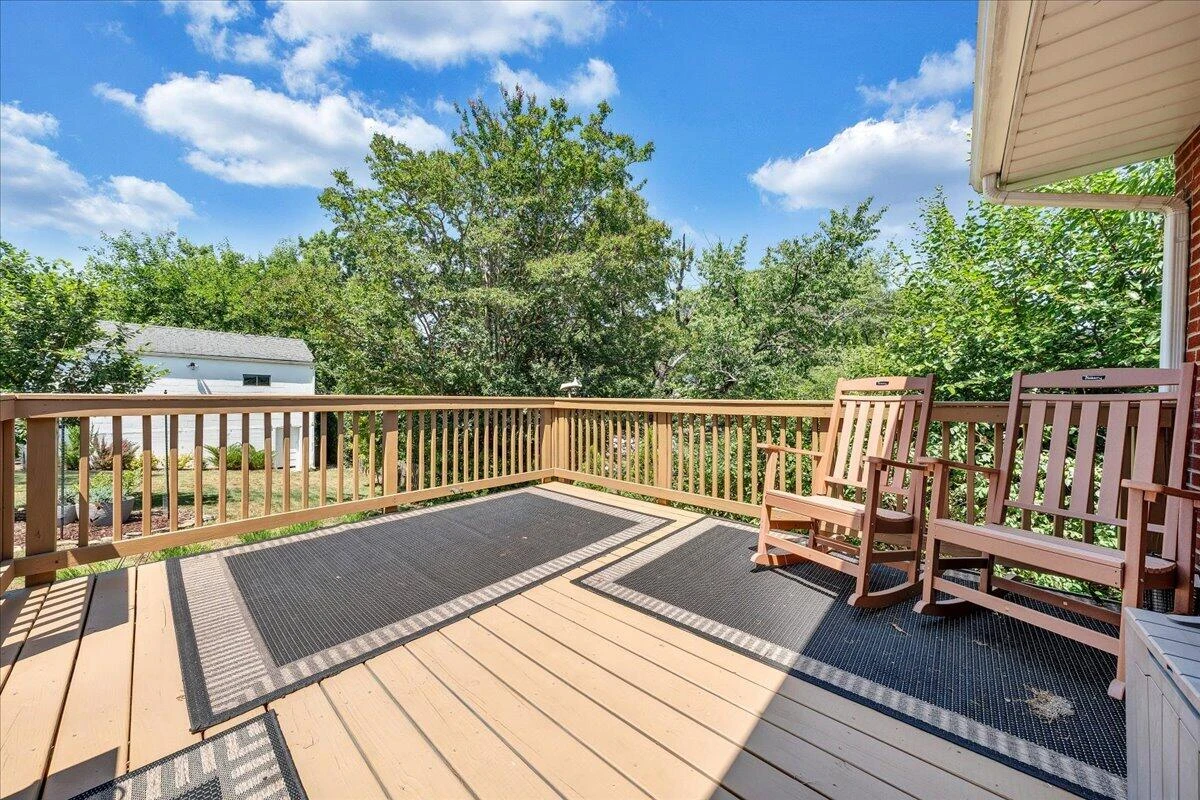102 Fleming AVE NE - Photo 22