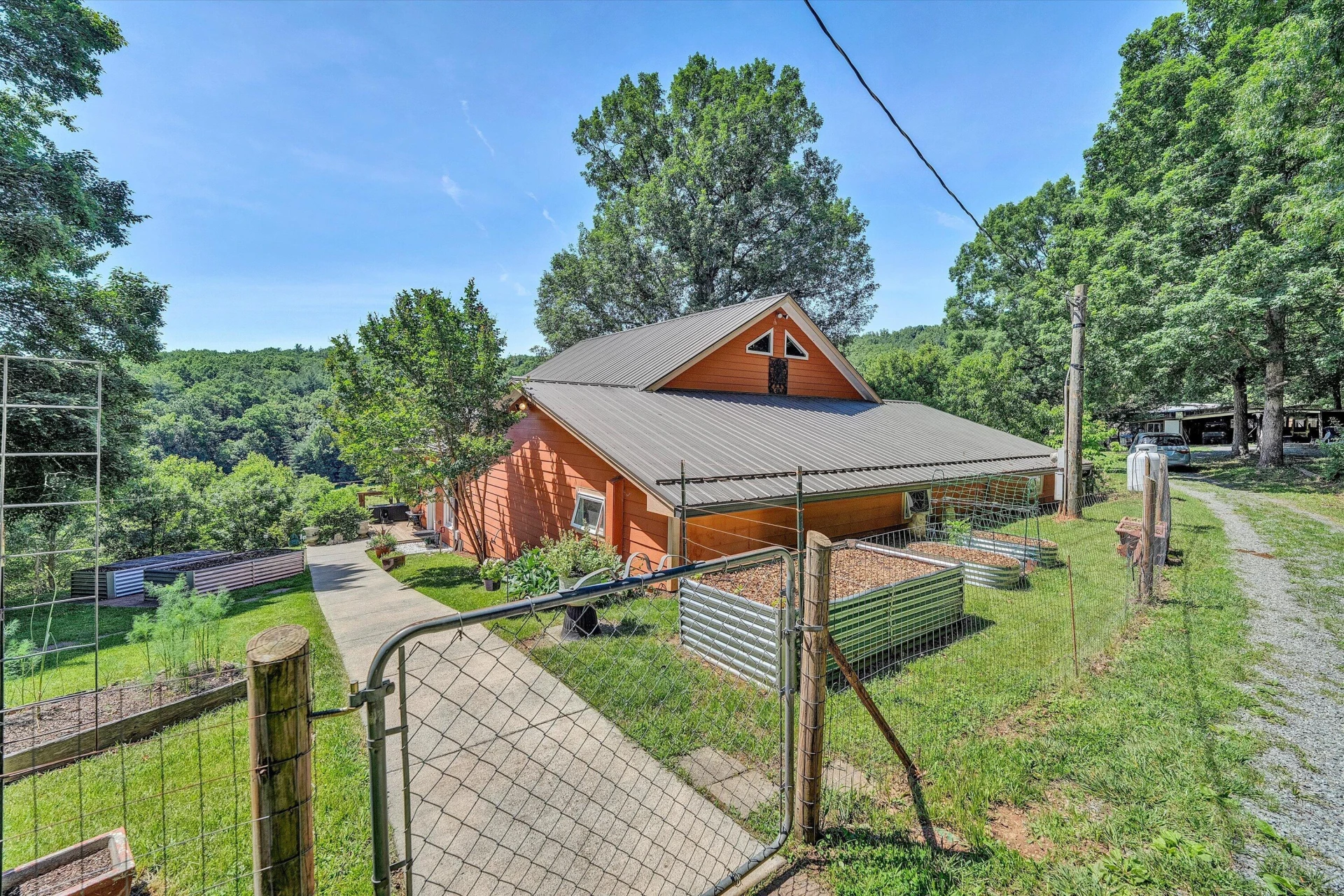 517 Elmer LN - Photo 4