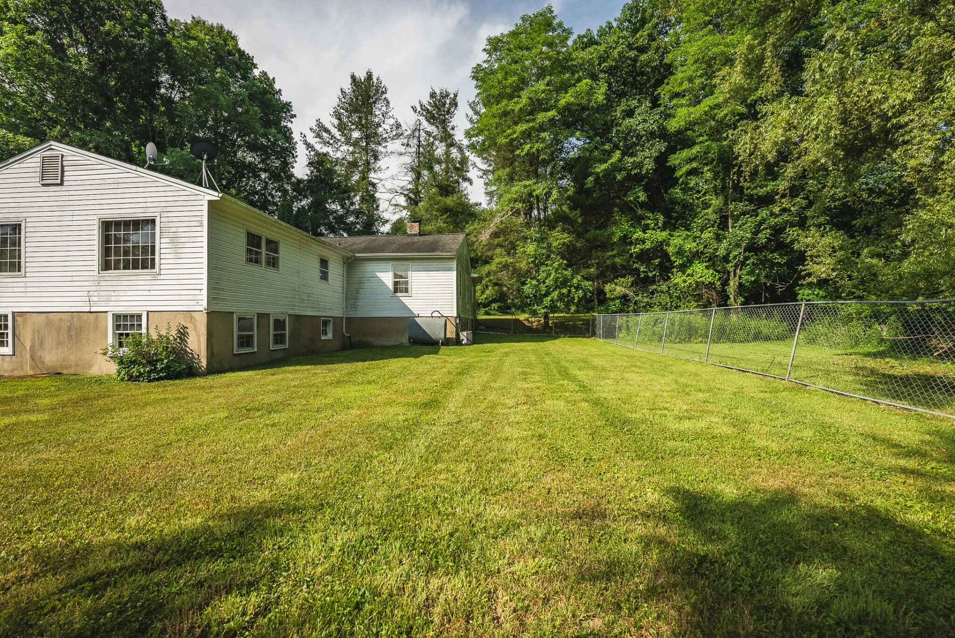 10289 Russwood RD - Photo 28
