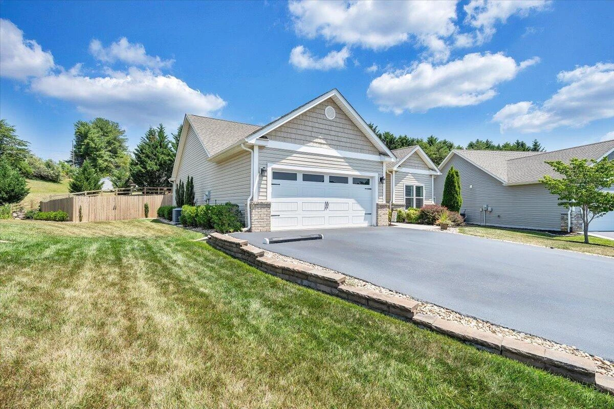 2735 Cottage Rose LN - Photo 47
