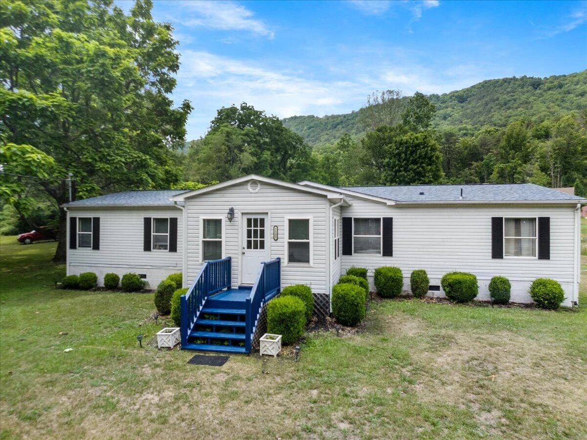 5583 Bradshaw RD