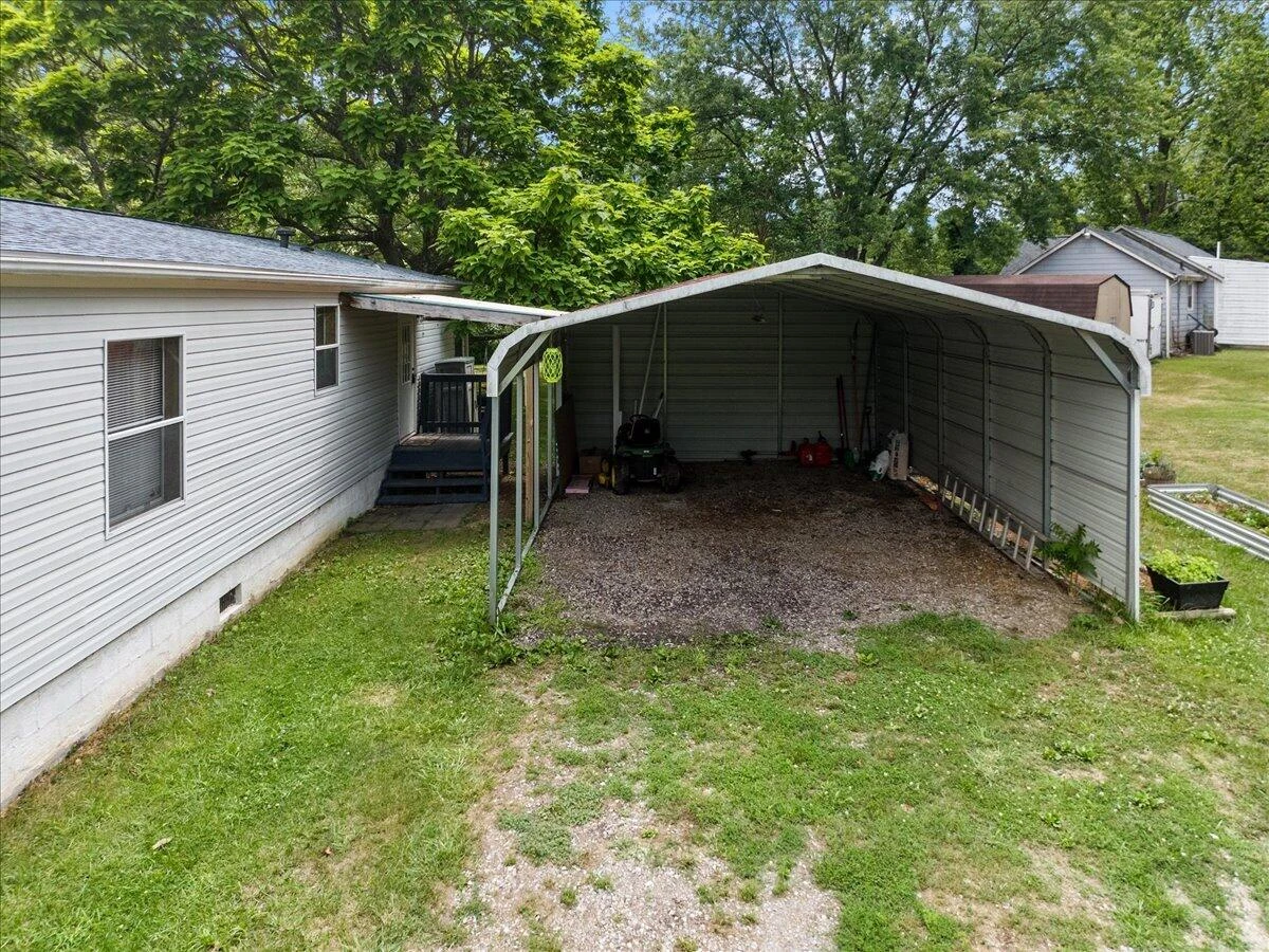 5583 Bradshaw RD - Photo 15