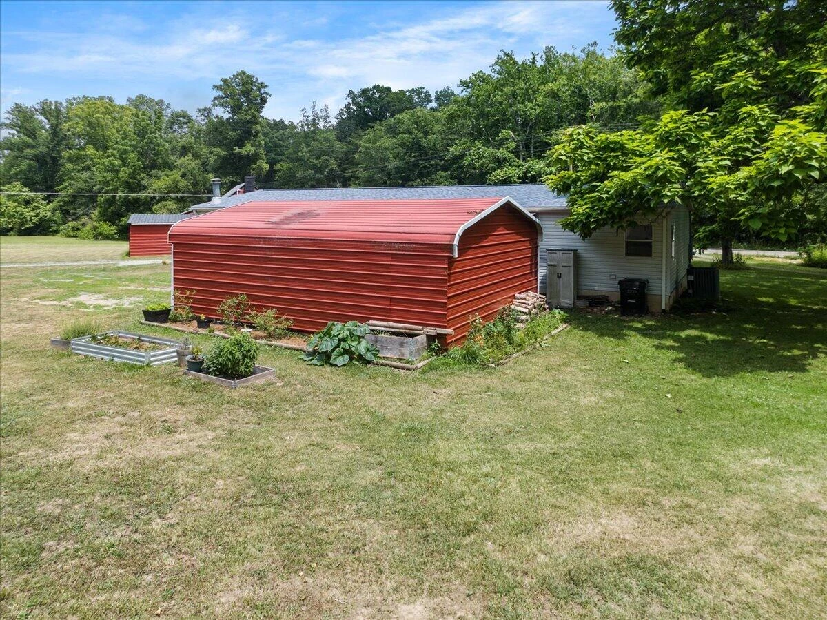 5583 Bradshaw RD - Photo 16